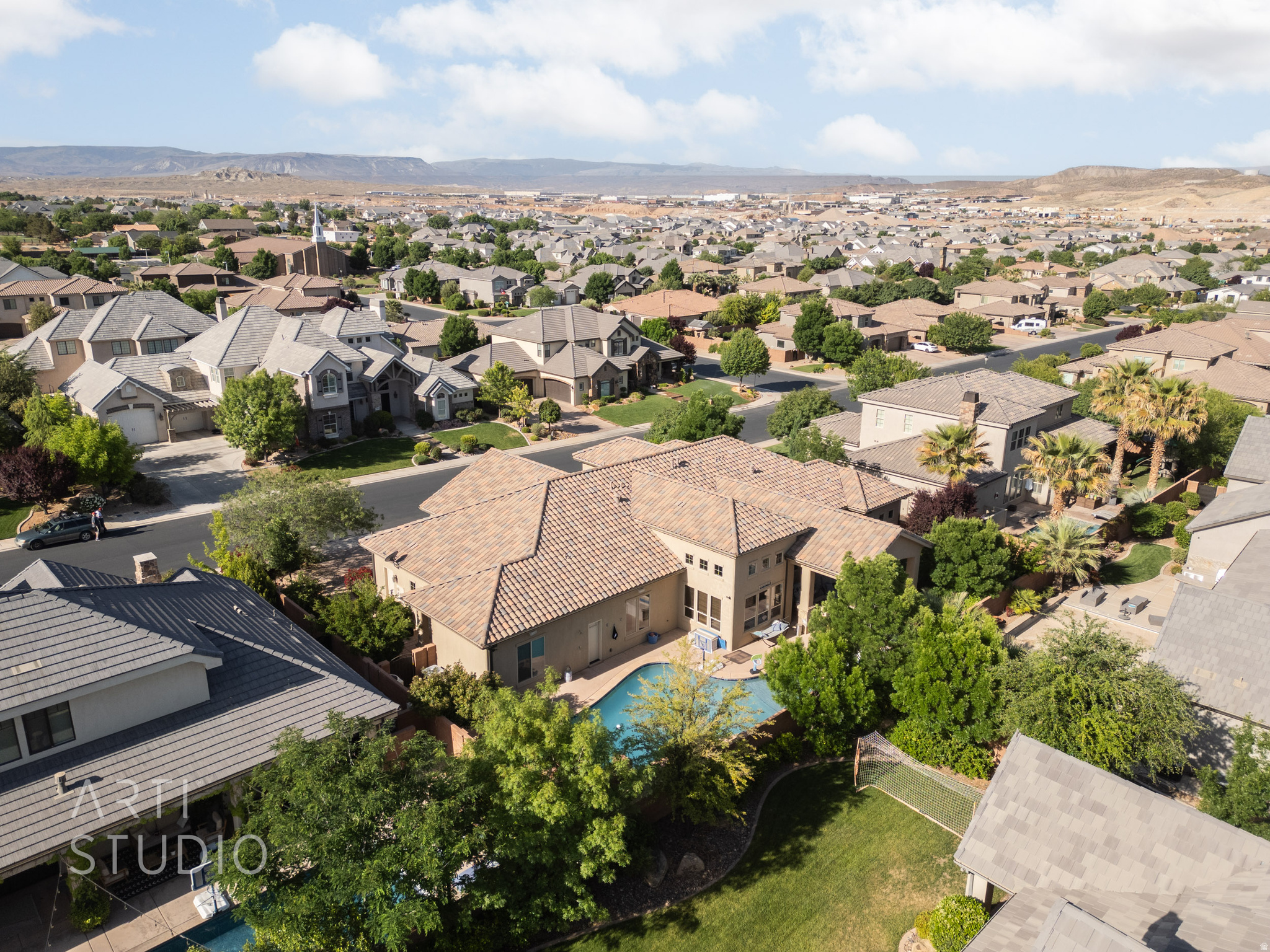 main property photo 10