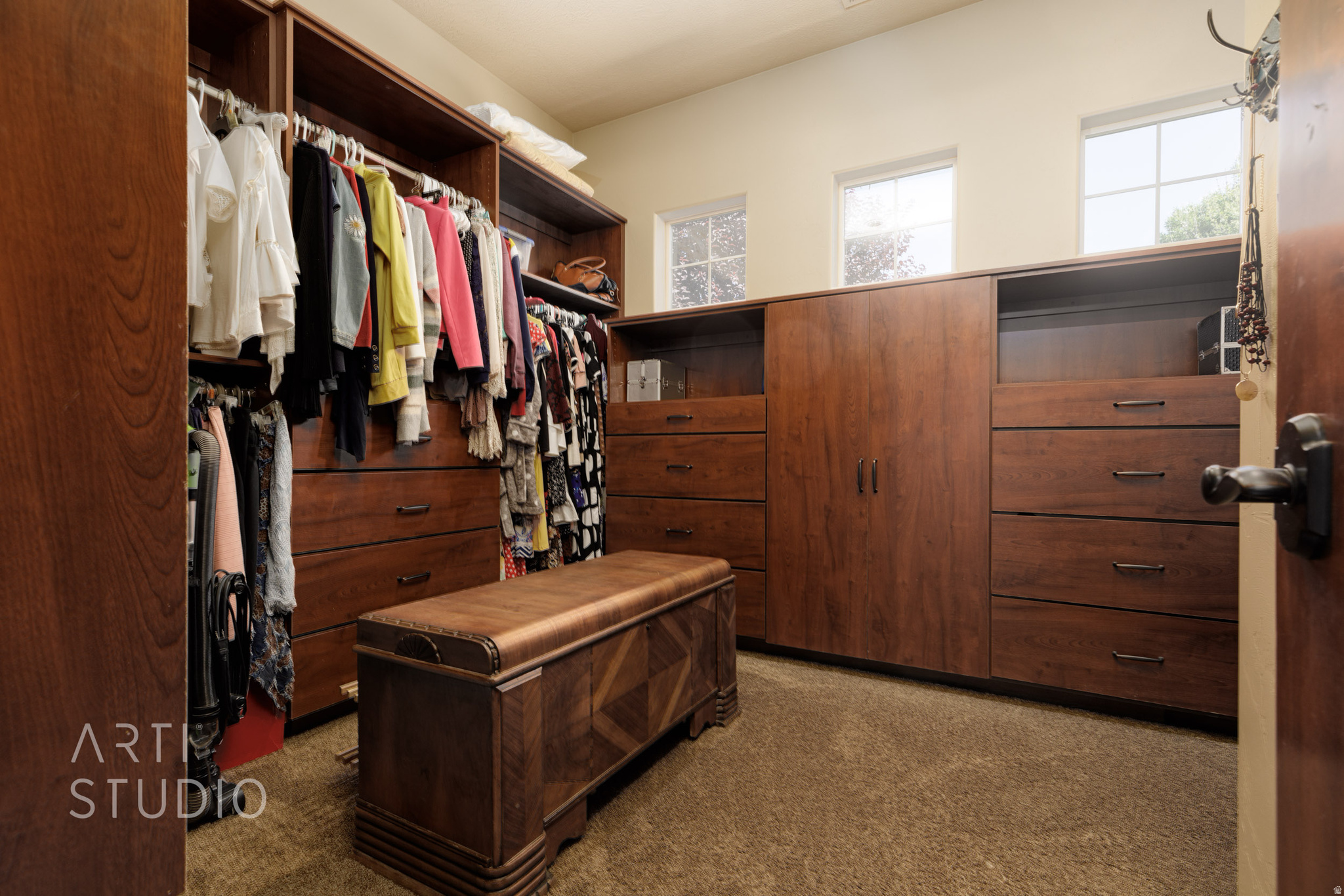 main property photo 30