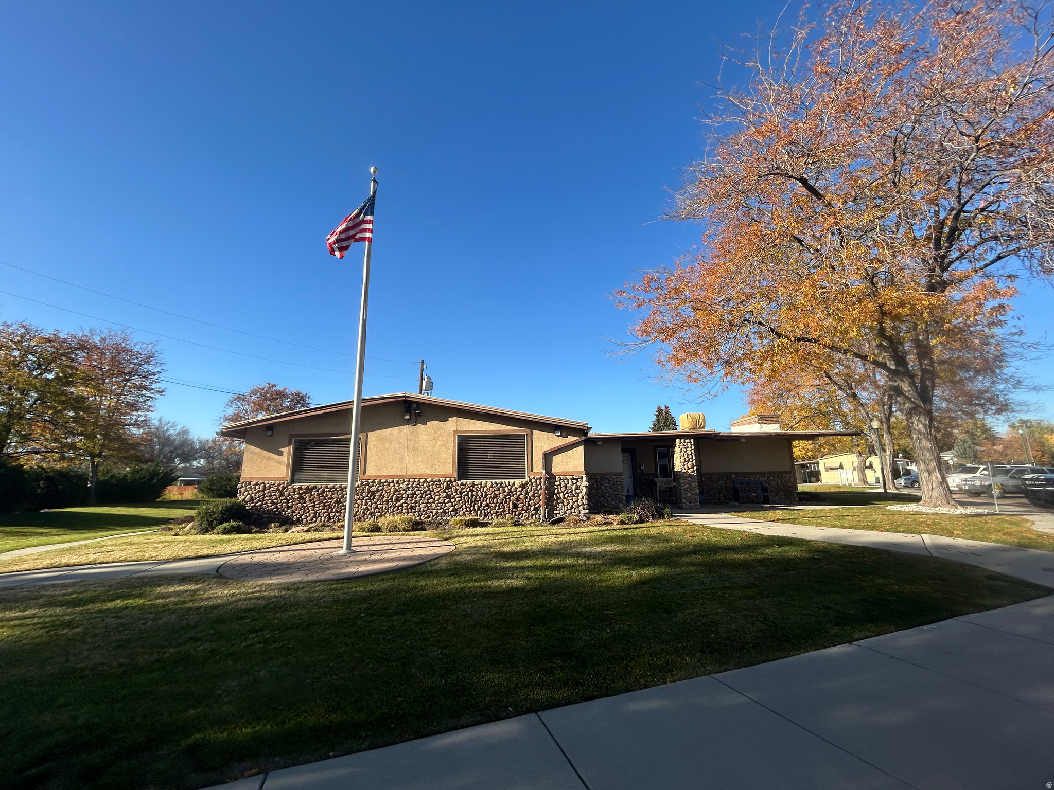 main property photo 21