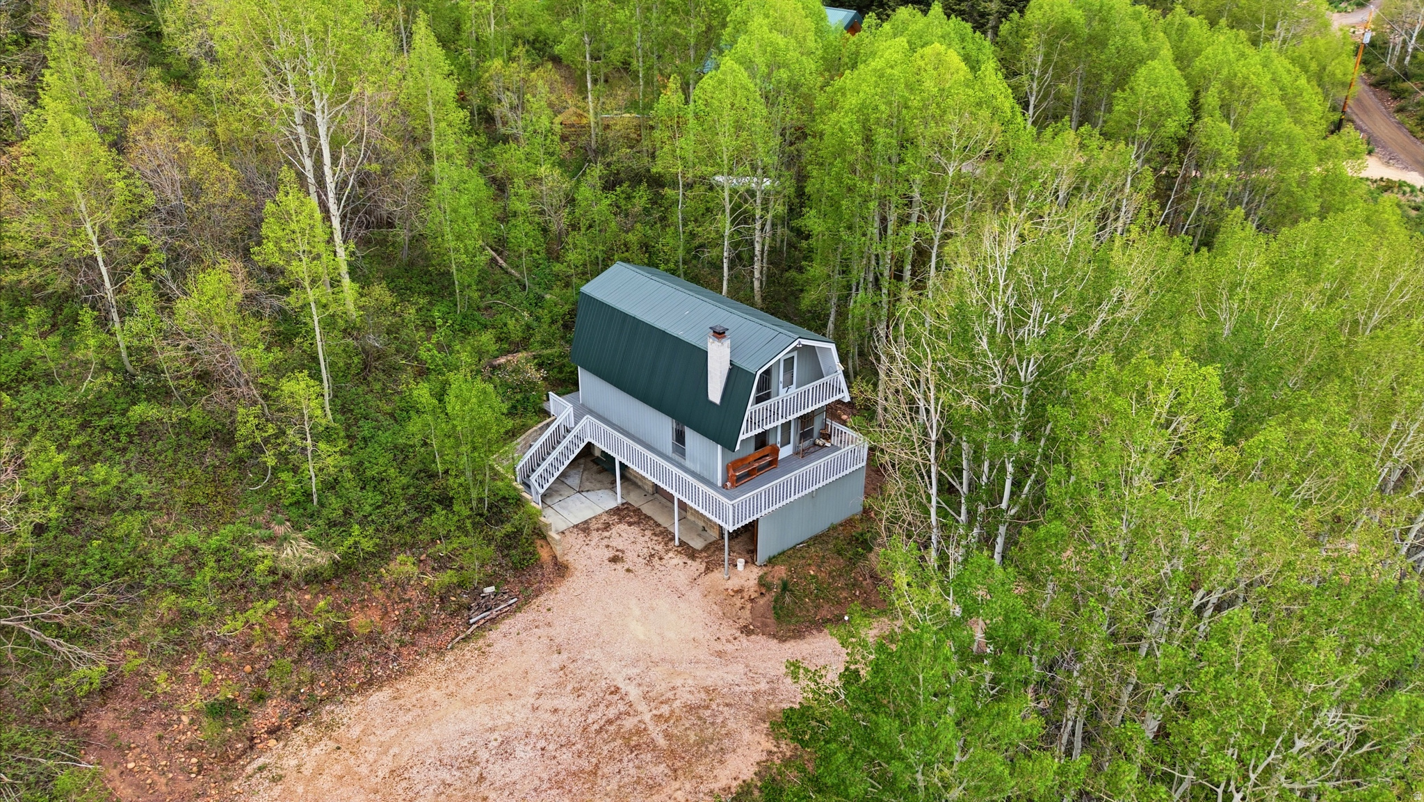 main property photo 28