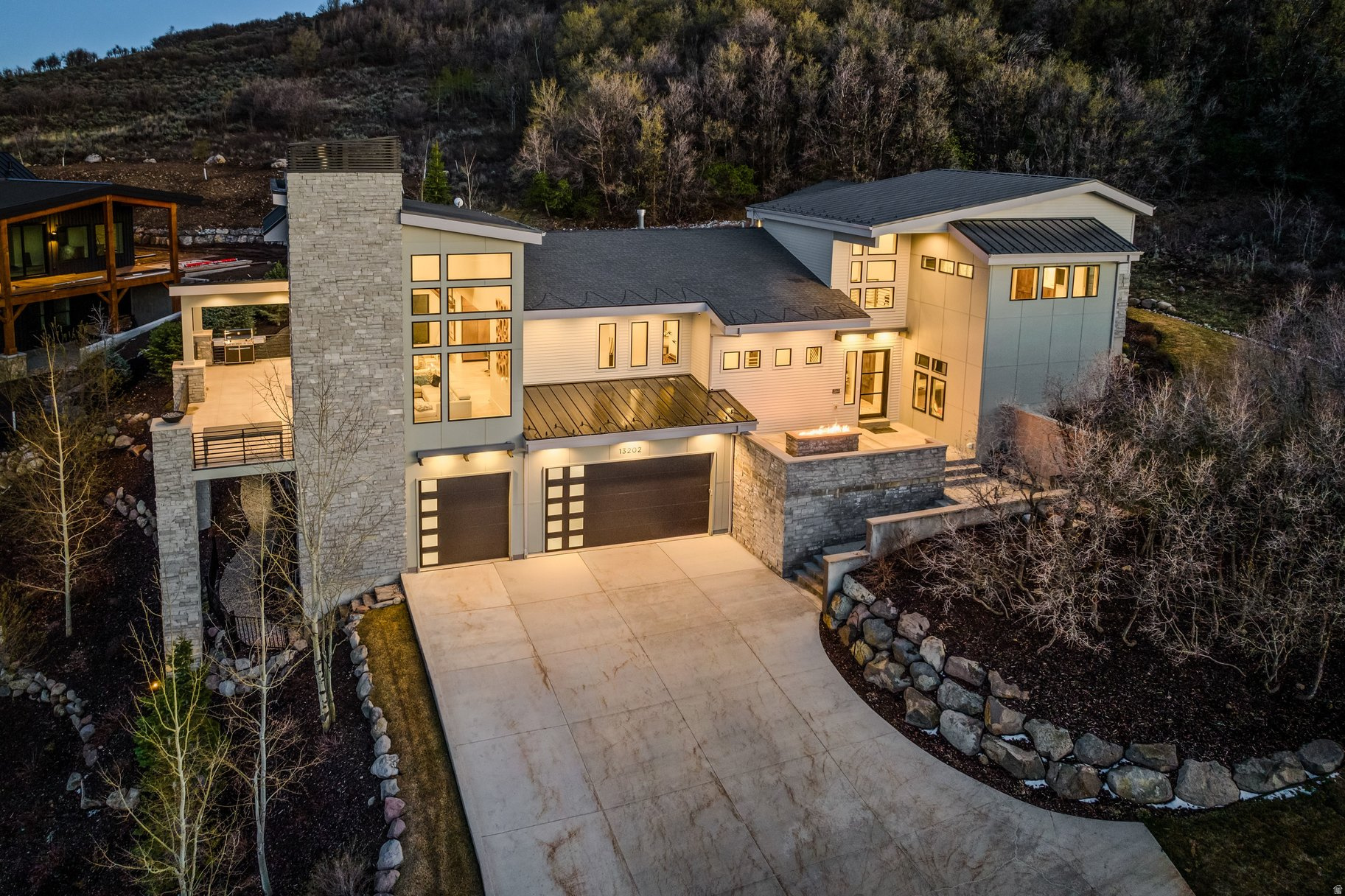 main property photo 41