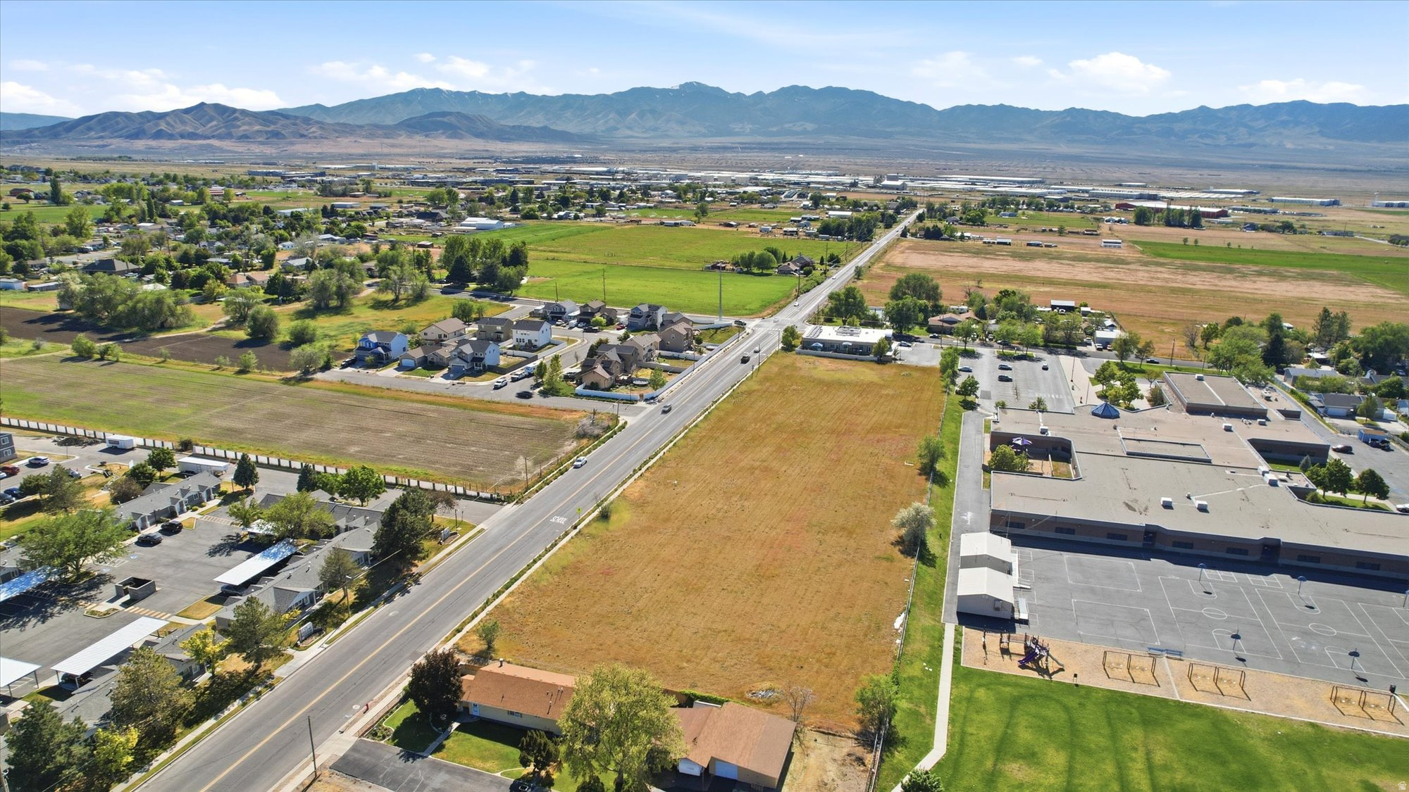 main property photo 8