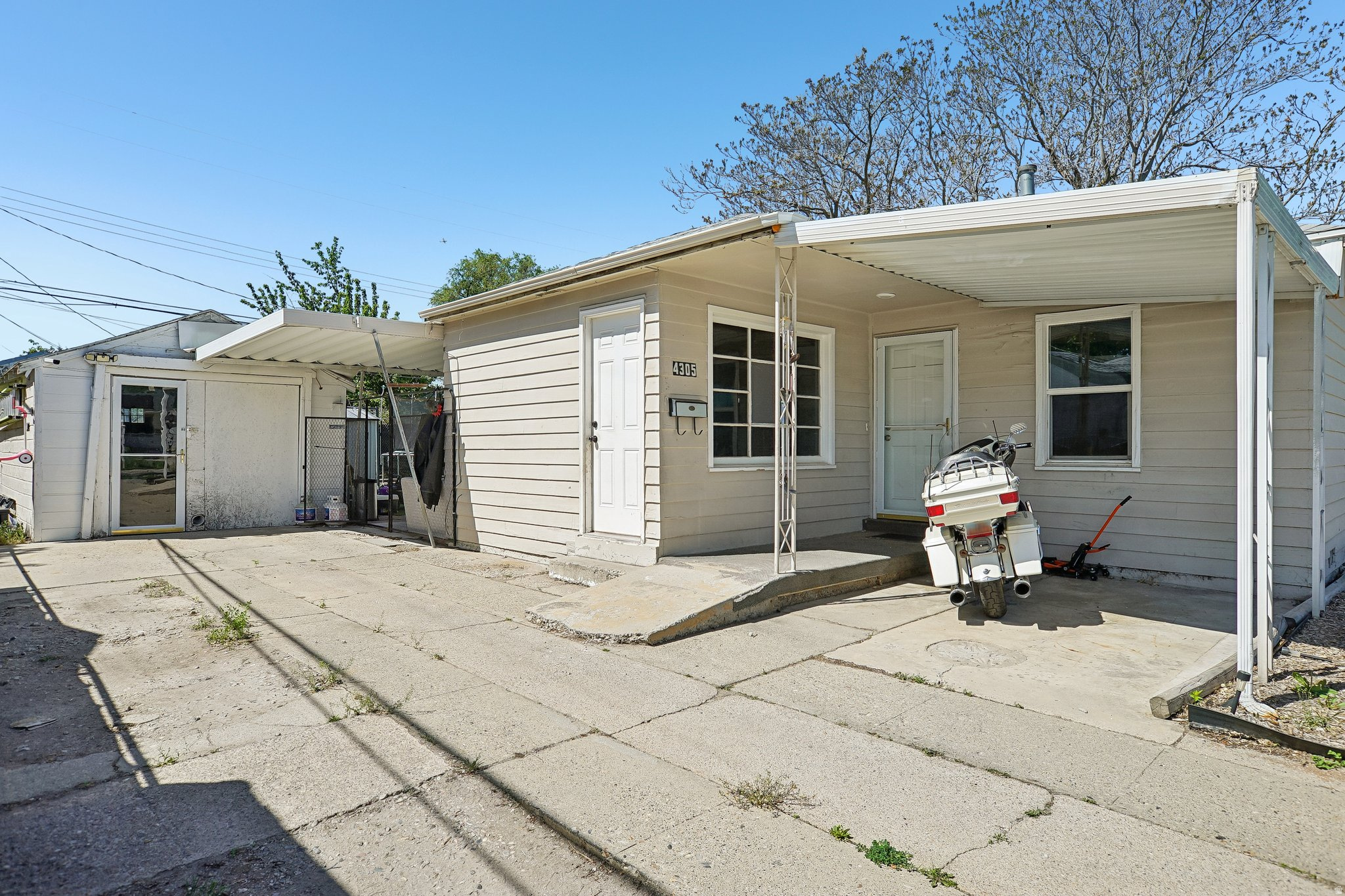 main property photo 3
