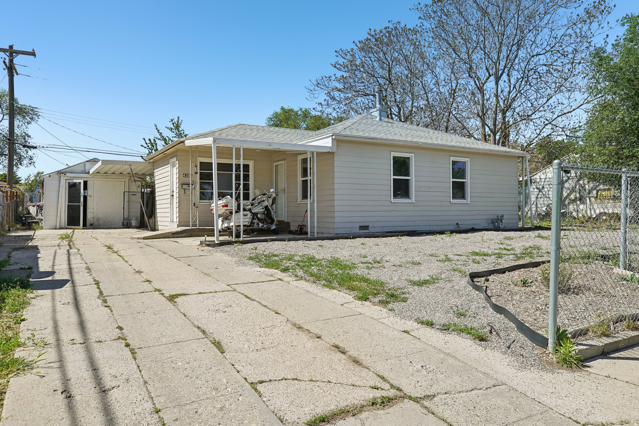 main property photo 39