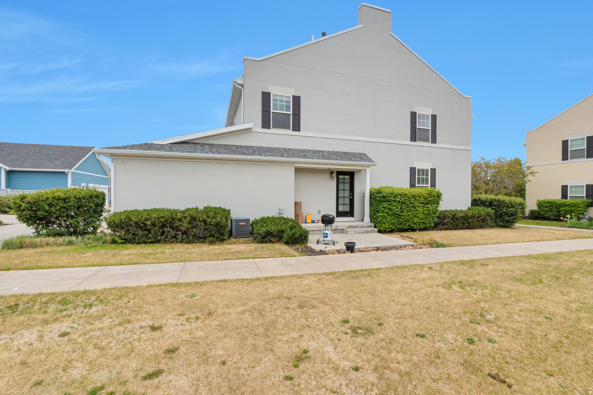 main property photo 23