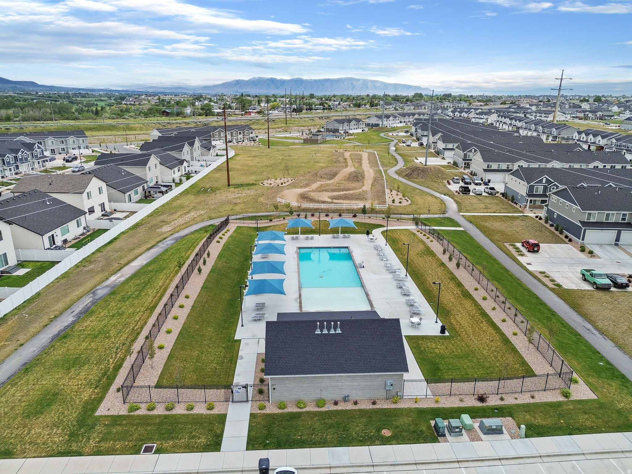 main property photo 24