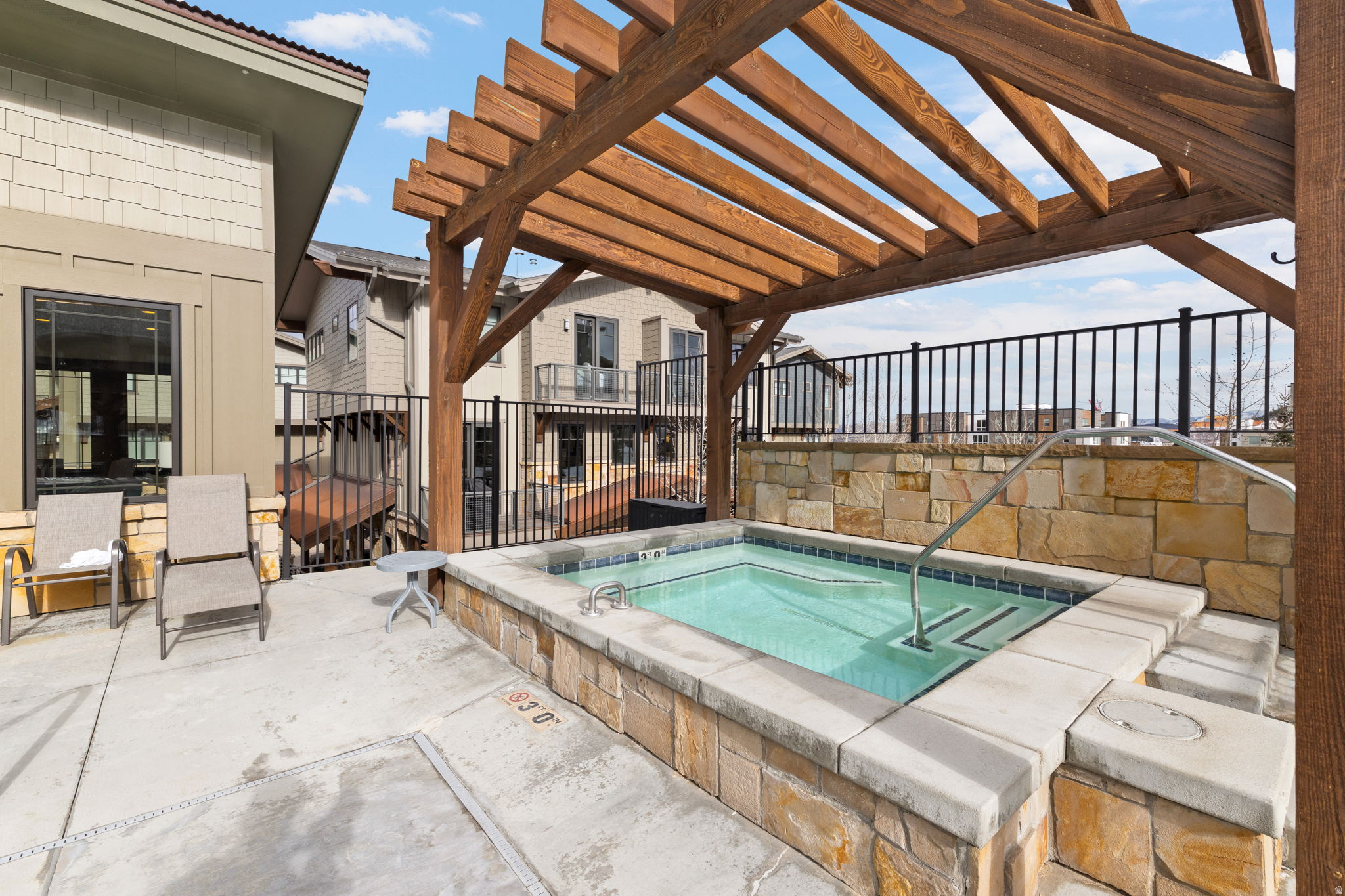 main property photo 22