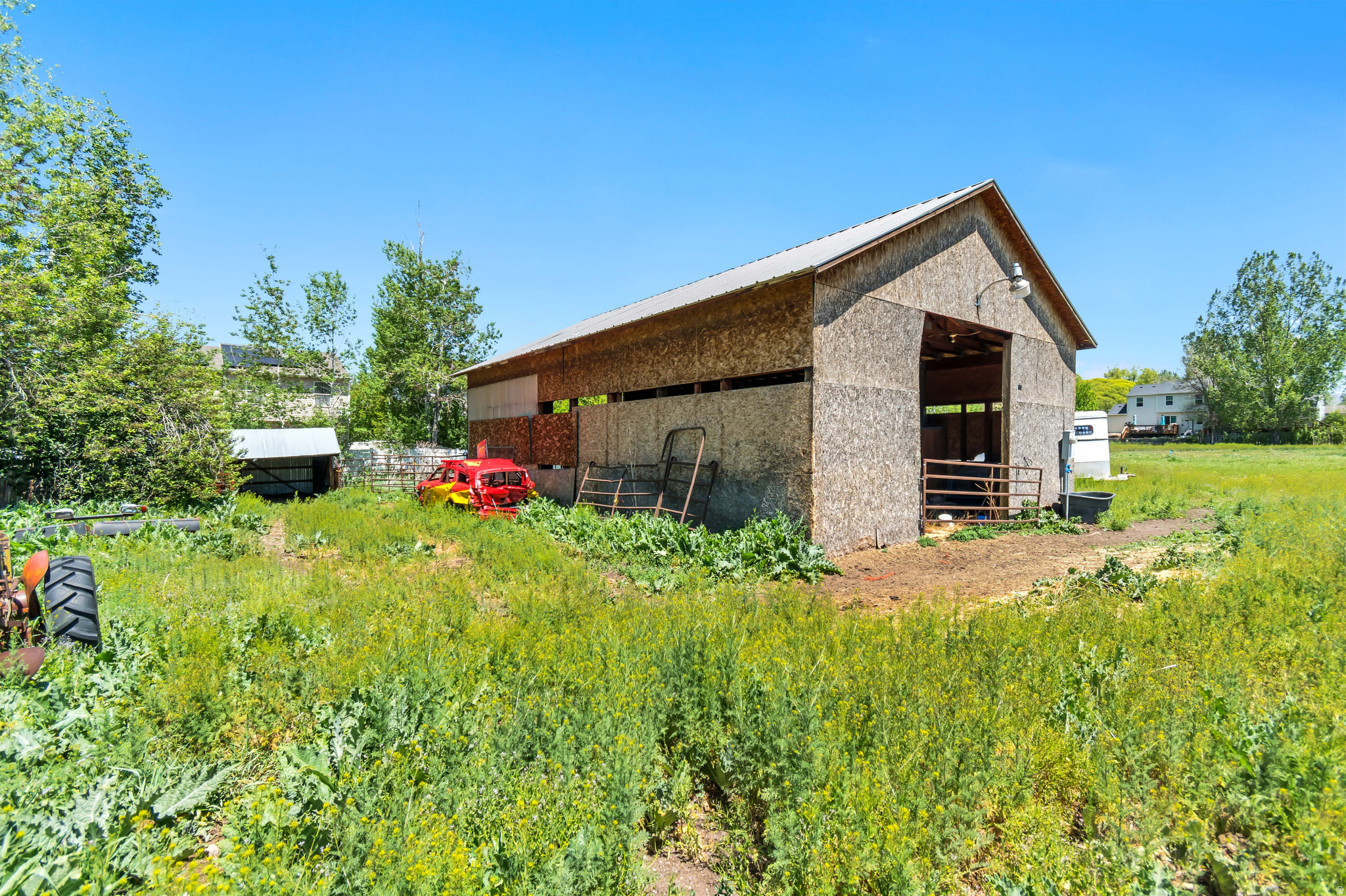 main property photo 16