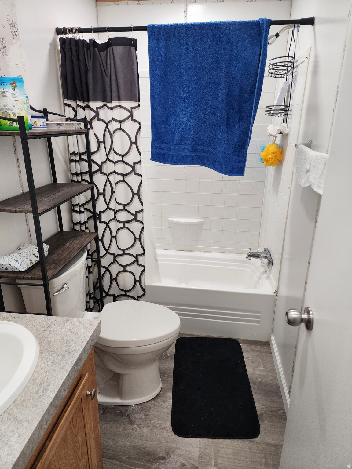 main property photo 9