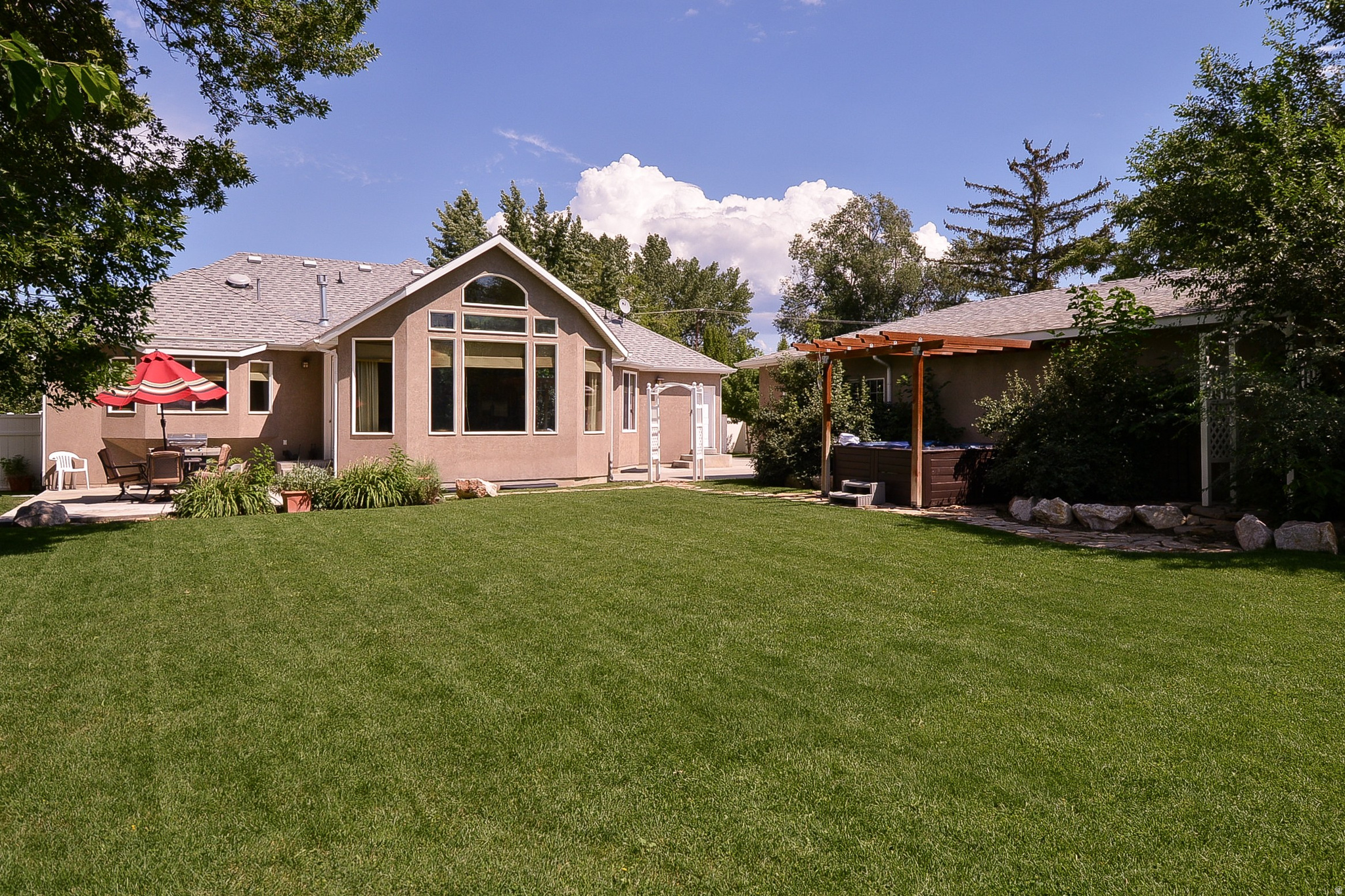 main property photo 50