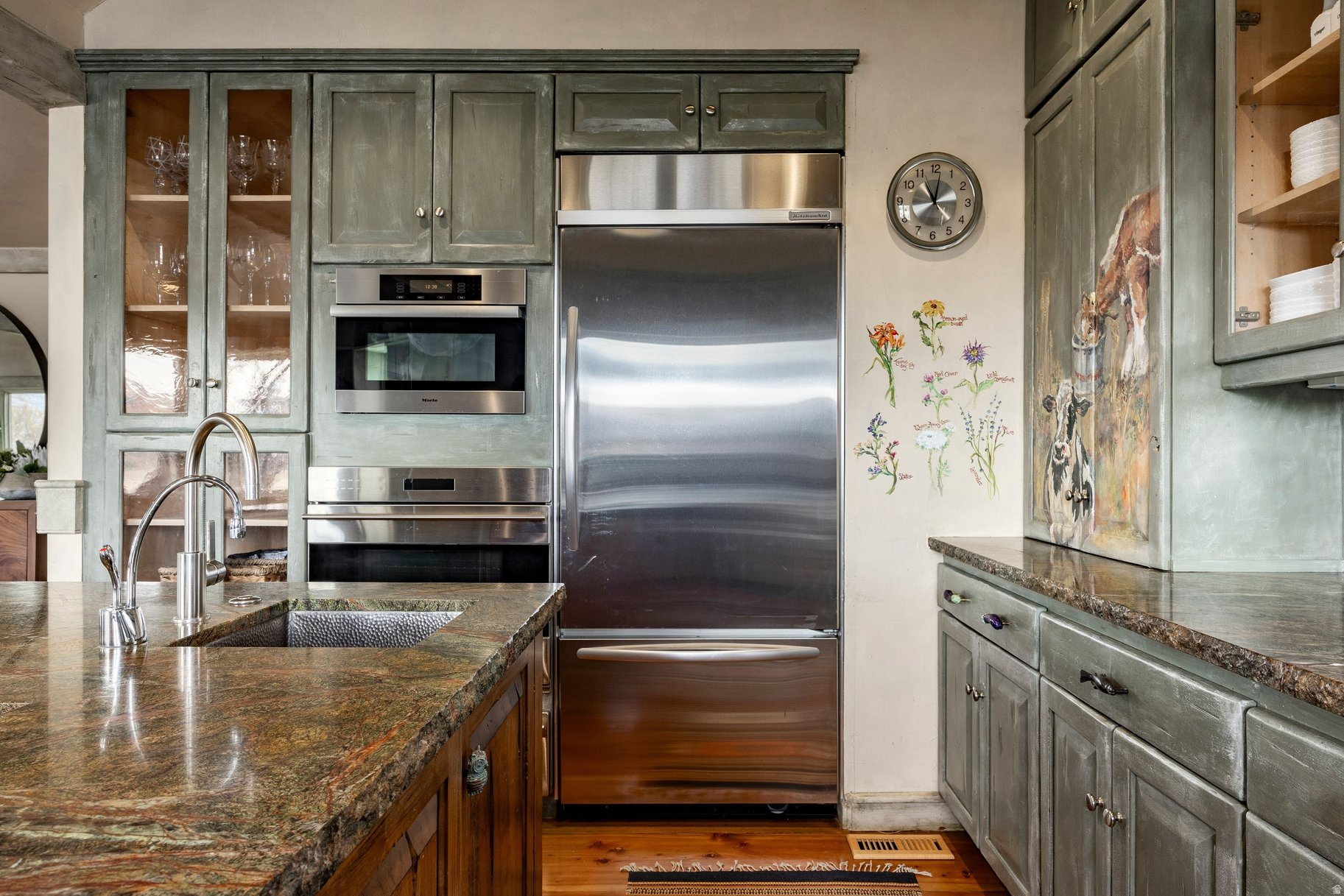 main property photo 13