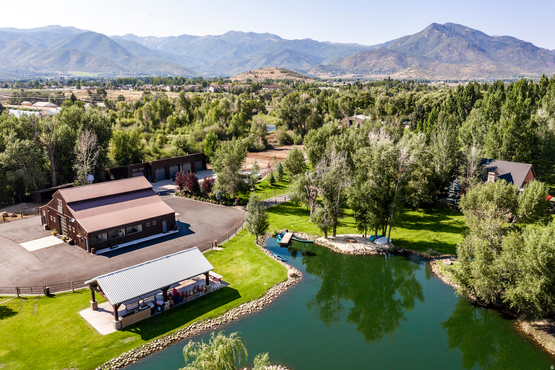 main property photo 5