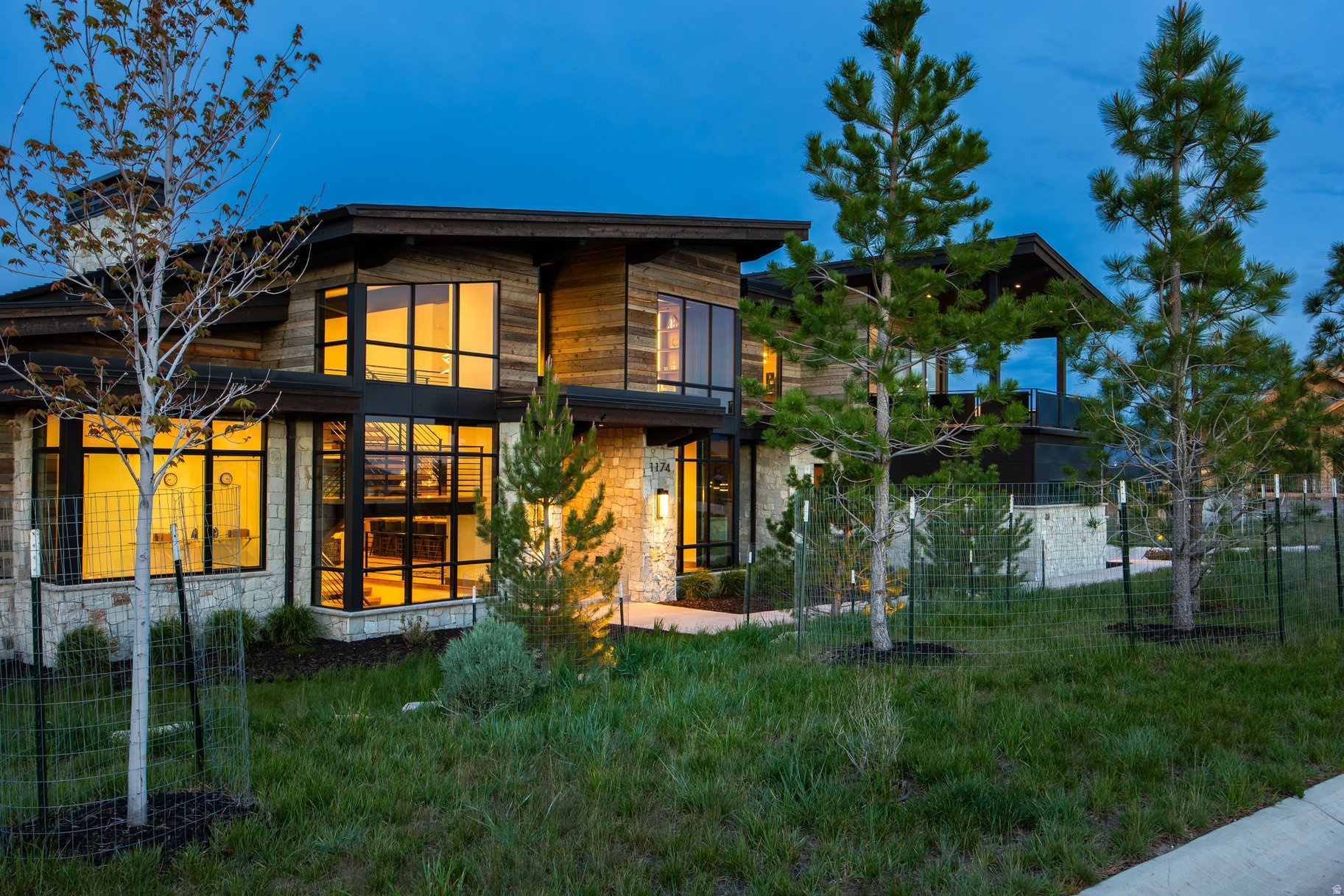 main property photo 76