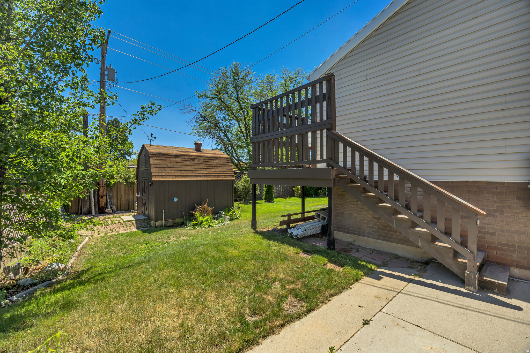main property photo 30