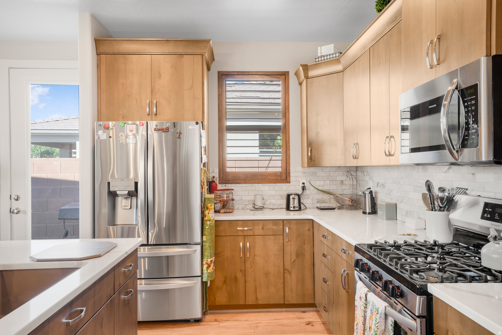 main property photo 22