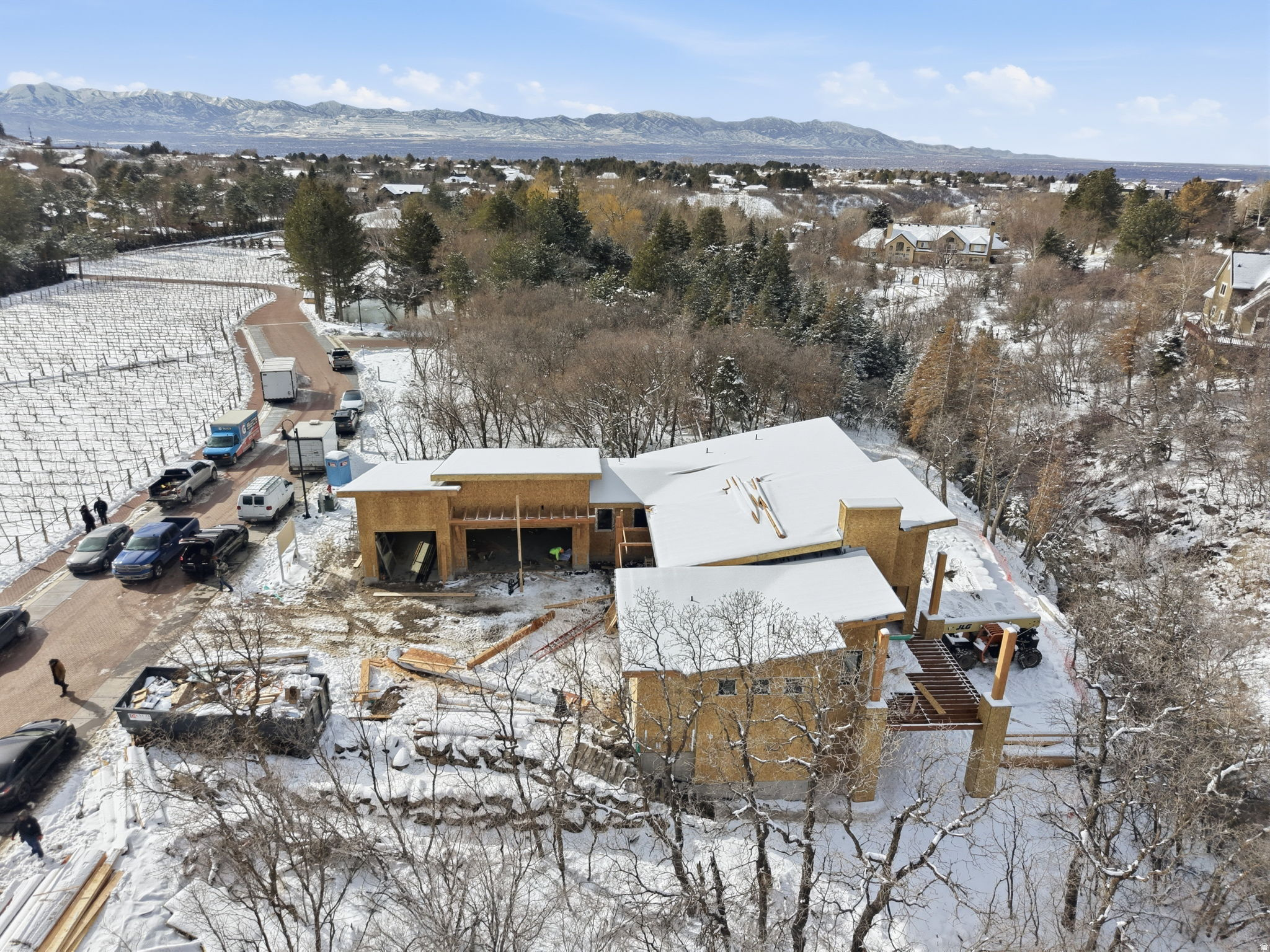 main property photo 40