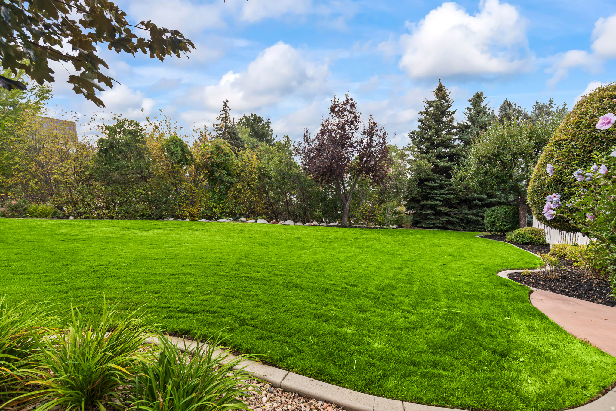main property photo 128