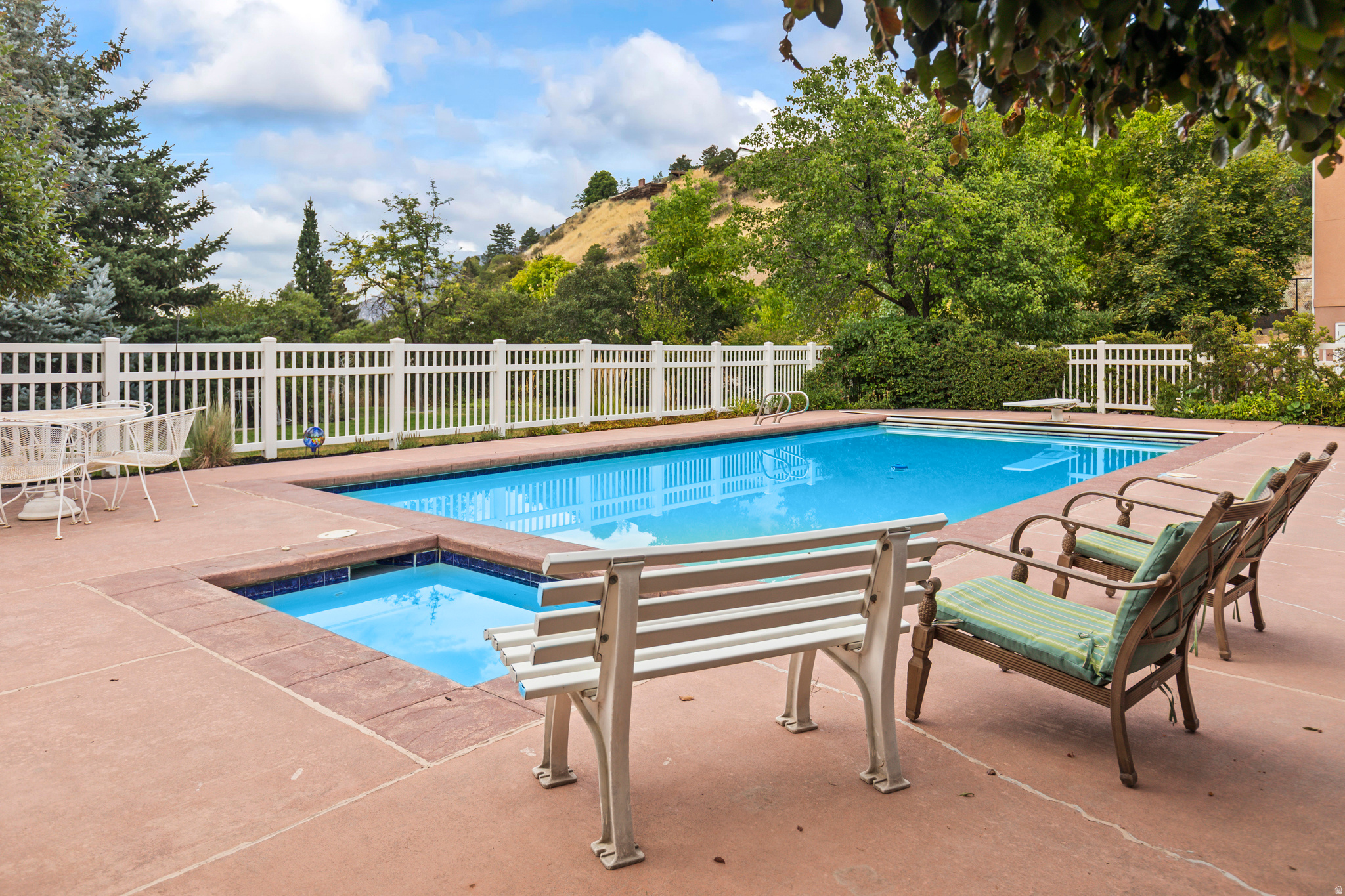main property photo 129