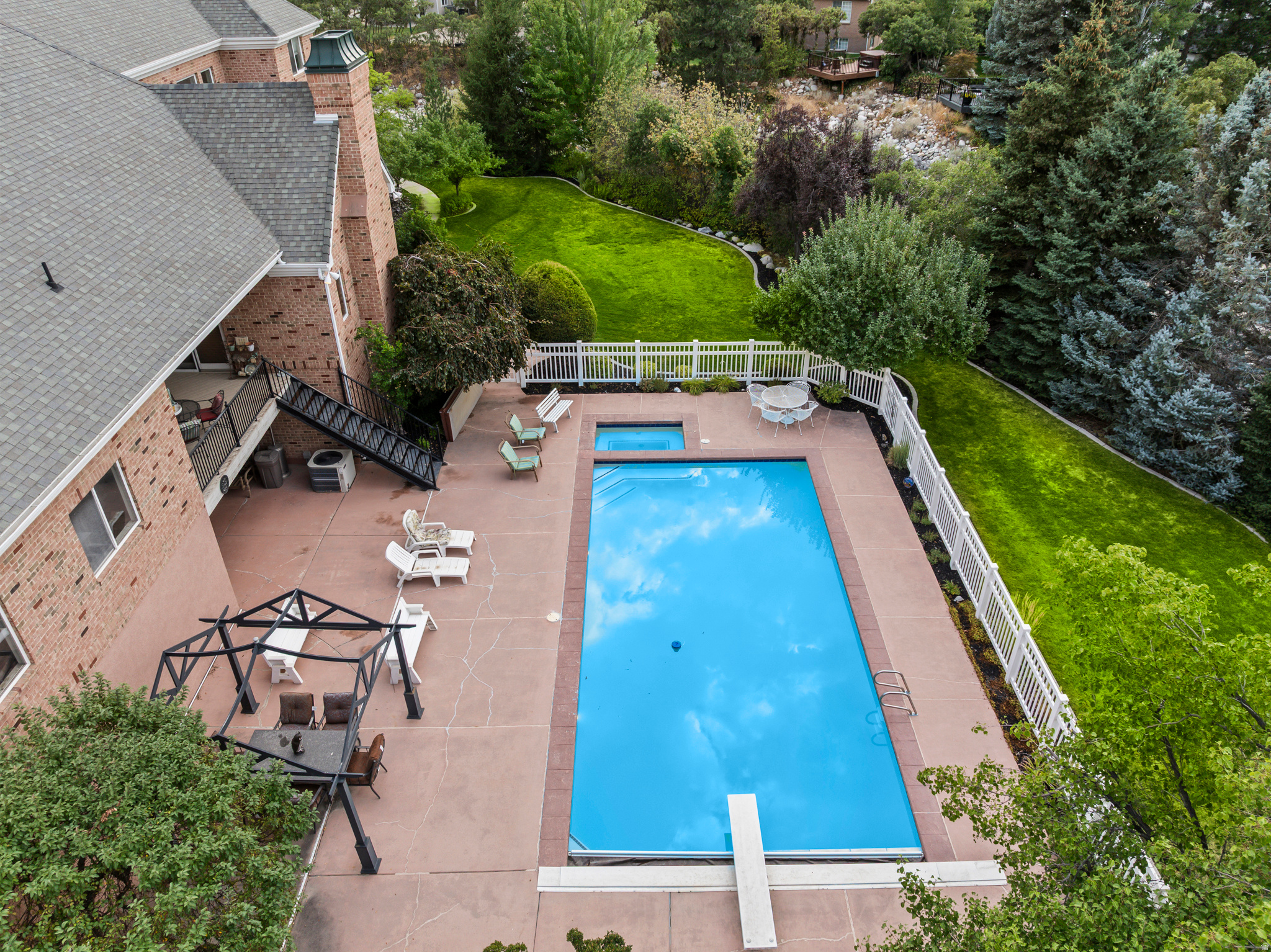 main property photo 175