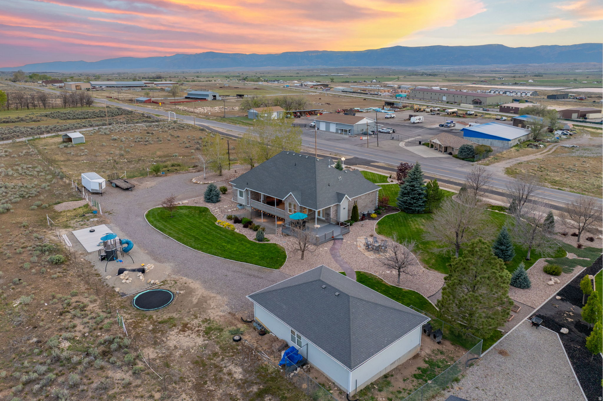 main property photo 74
