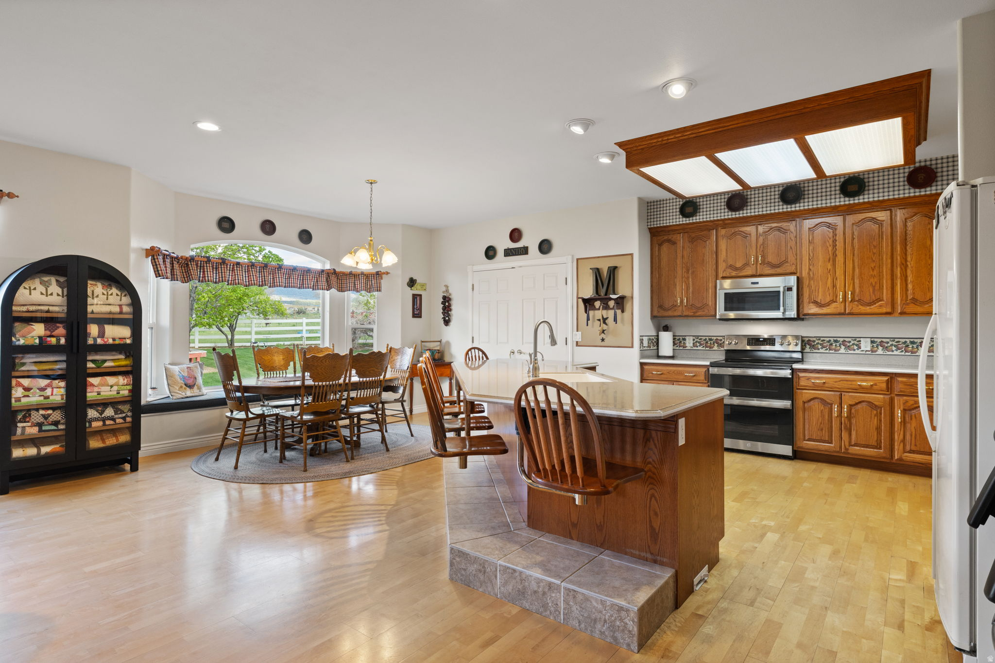 main property photo 17