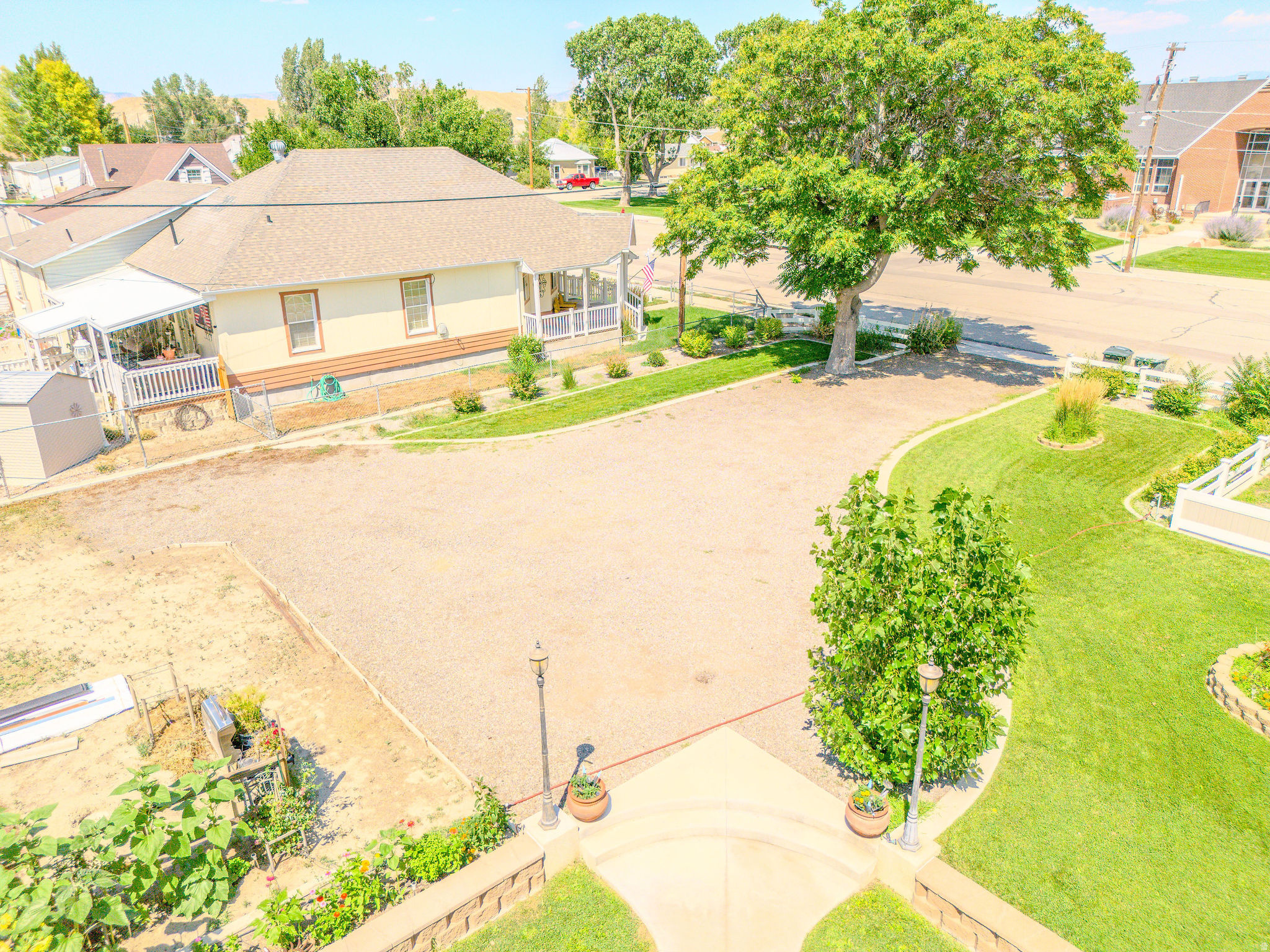 main property photo 107