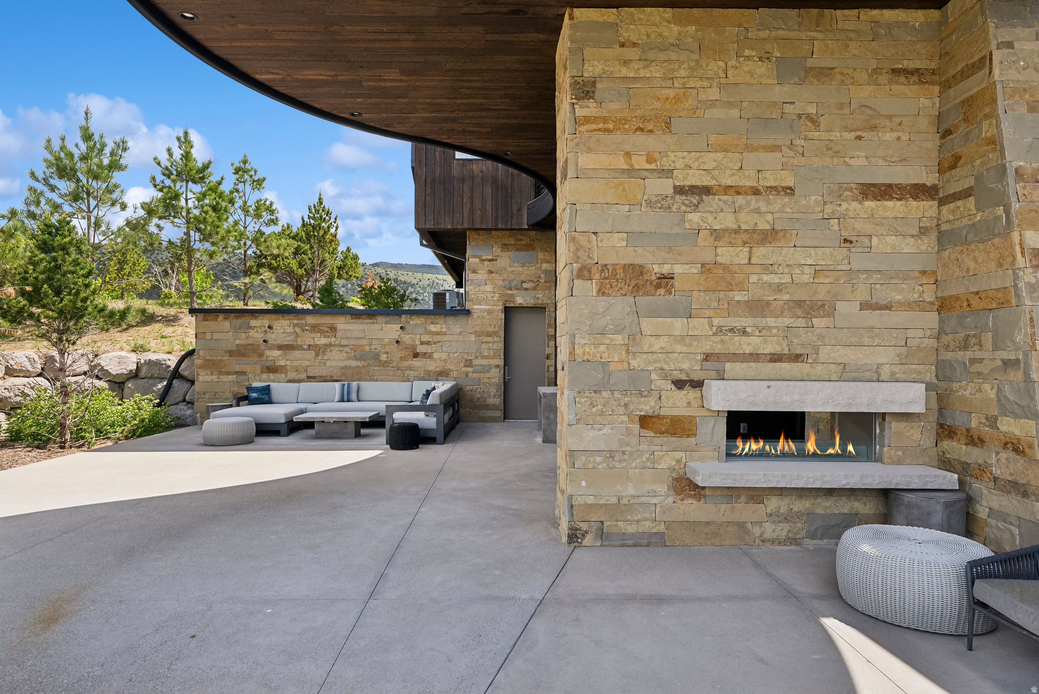 main property photo 126