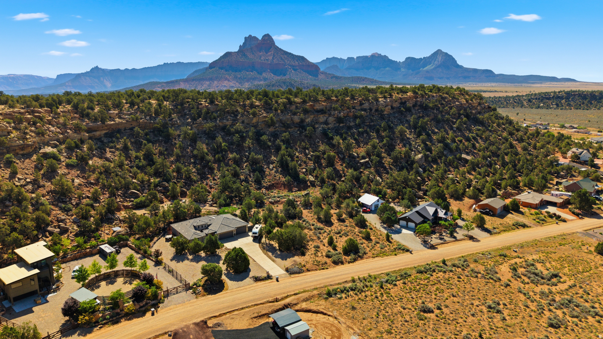 main property photo 8