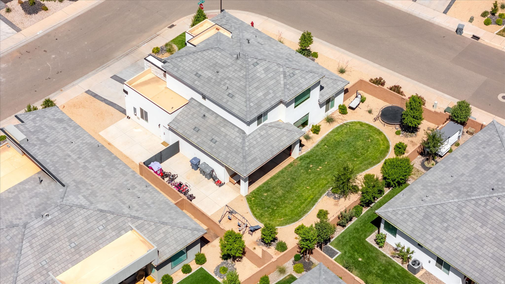 main property photo 48