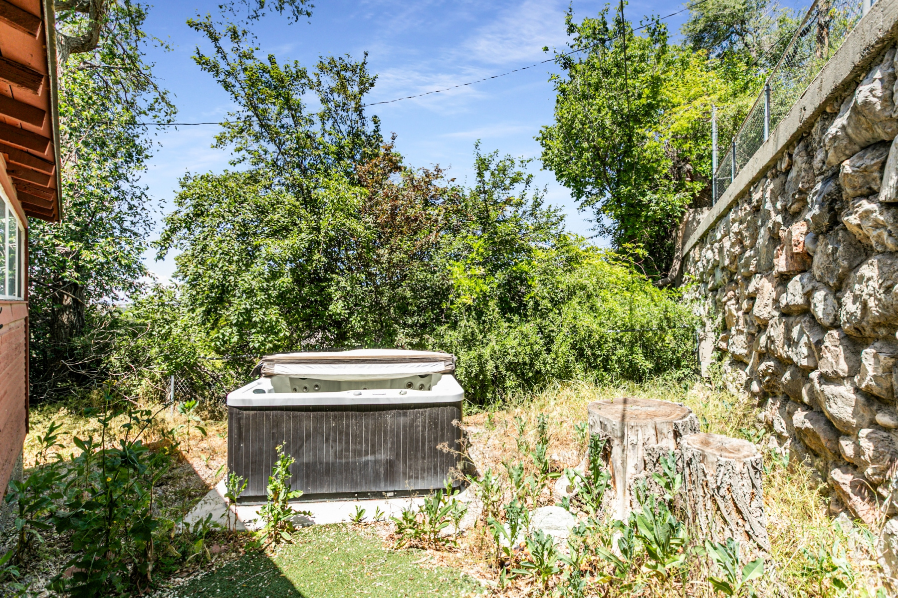 main property photo 33
