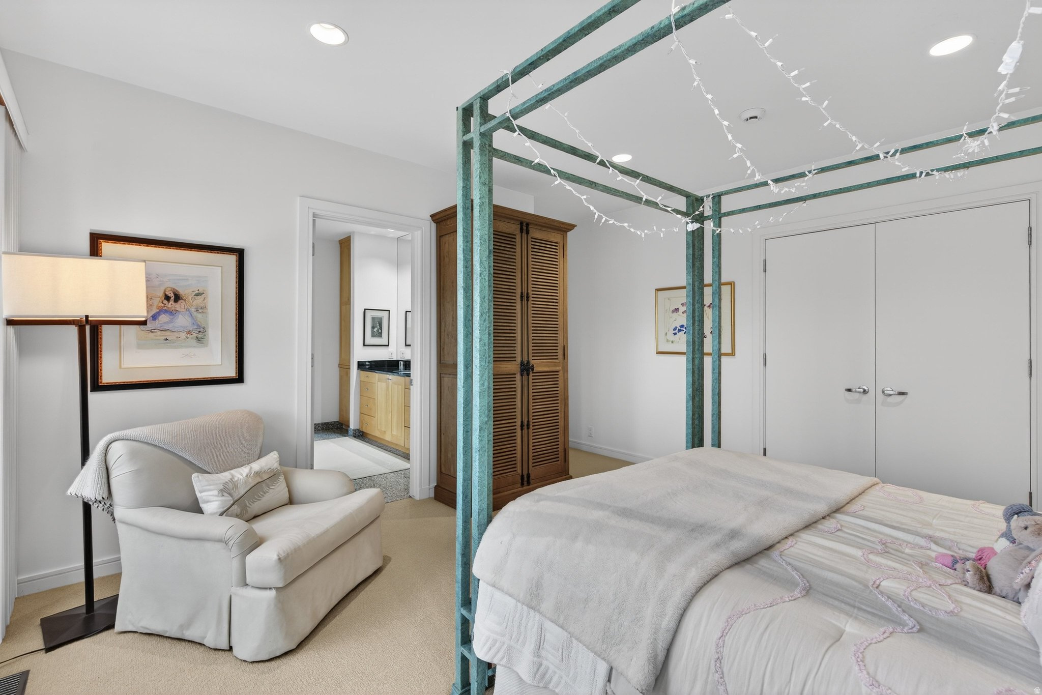 main property photo 79