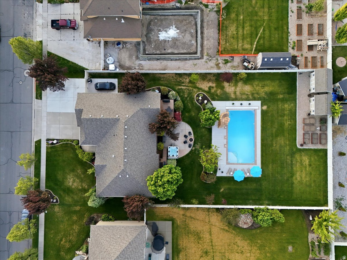 main property photo 58