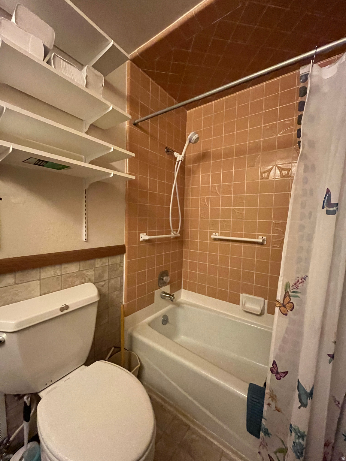 main property photo 16