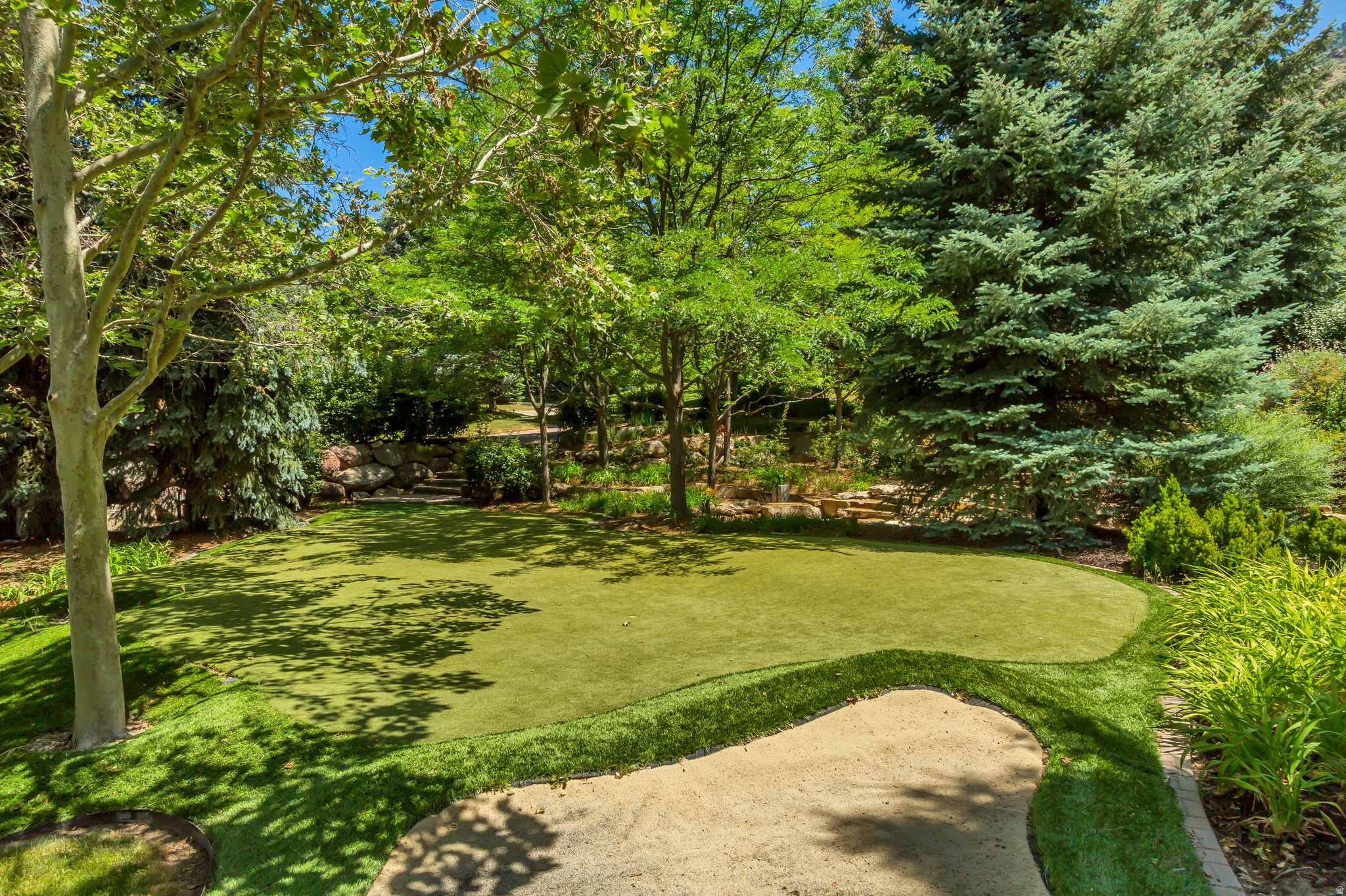 main property photo 12