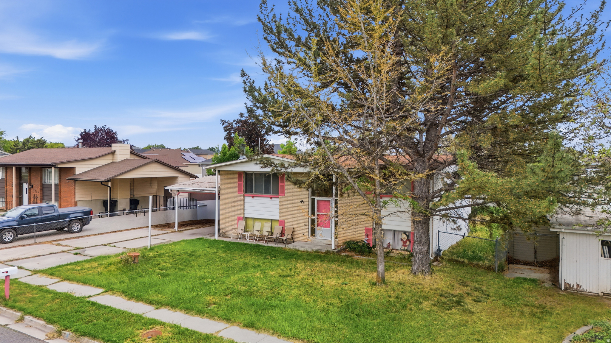 main property photo 12