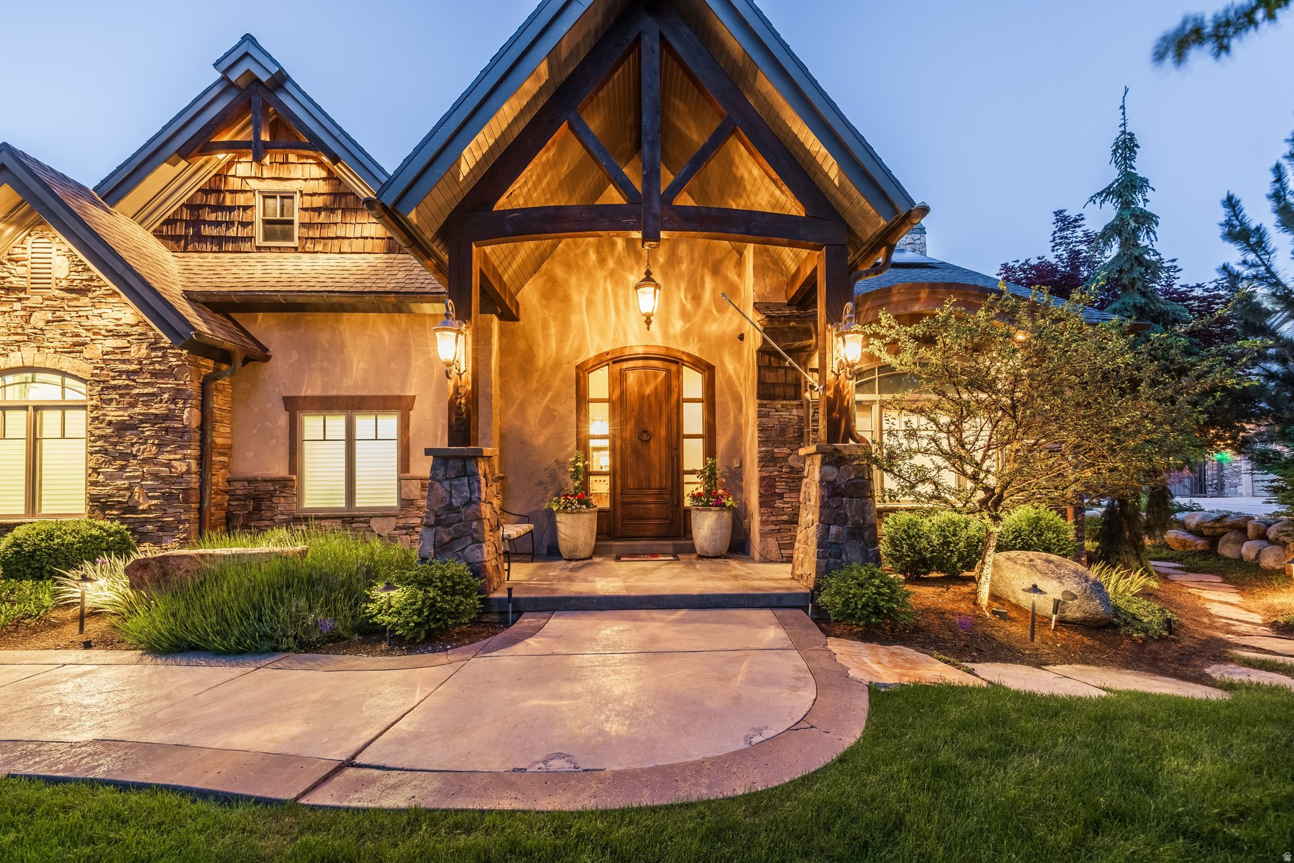 main property photo 47