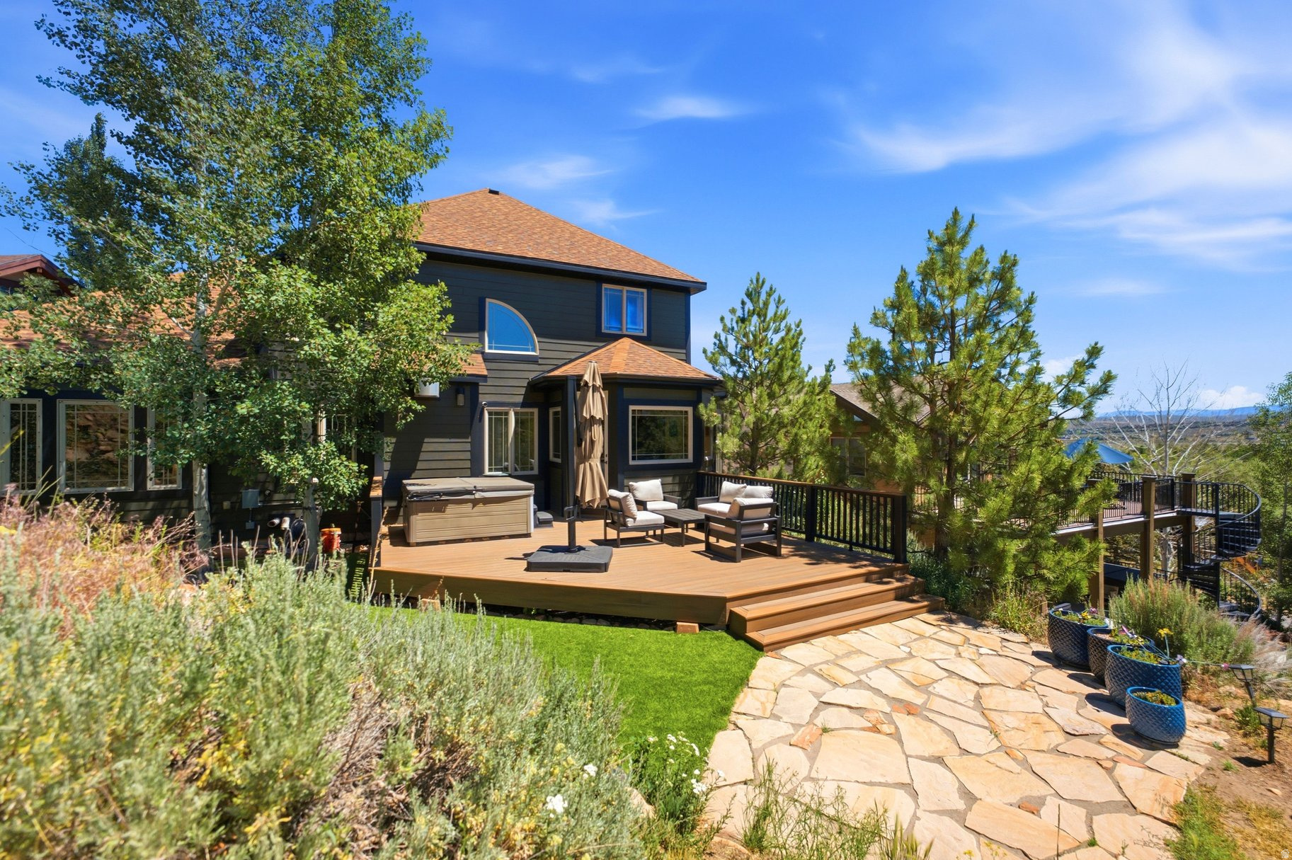 main property photo 41