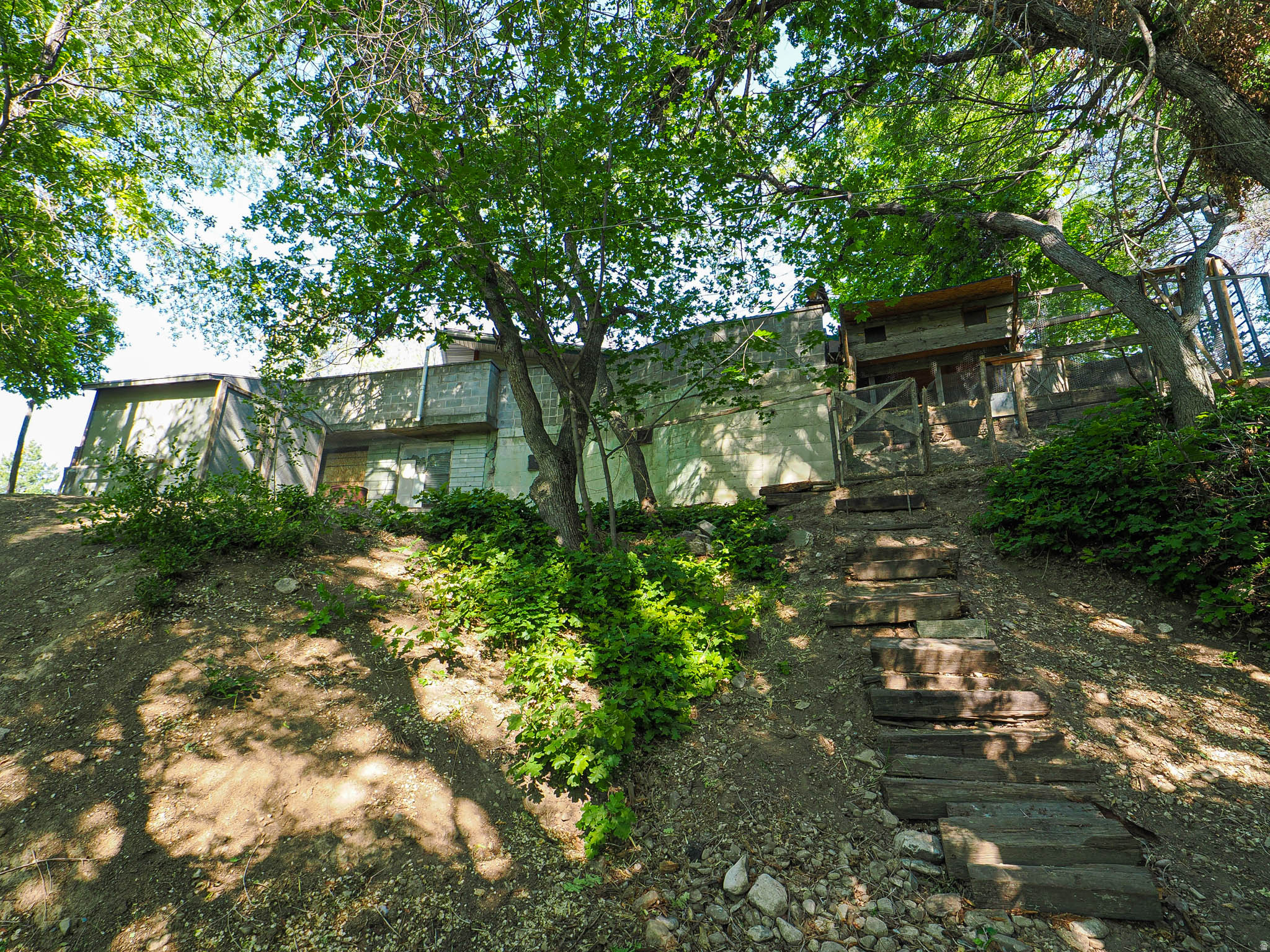 main property photo 29