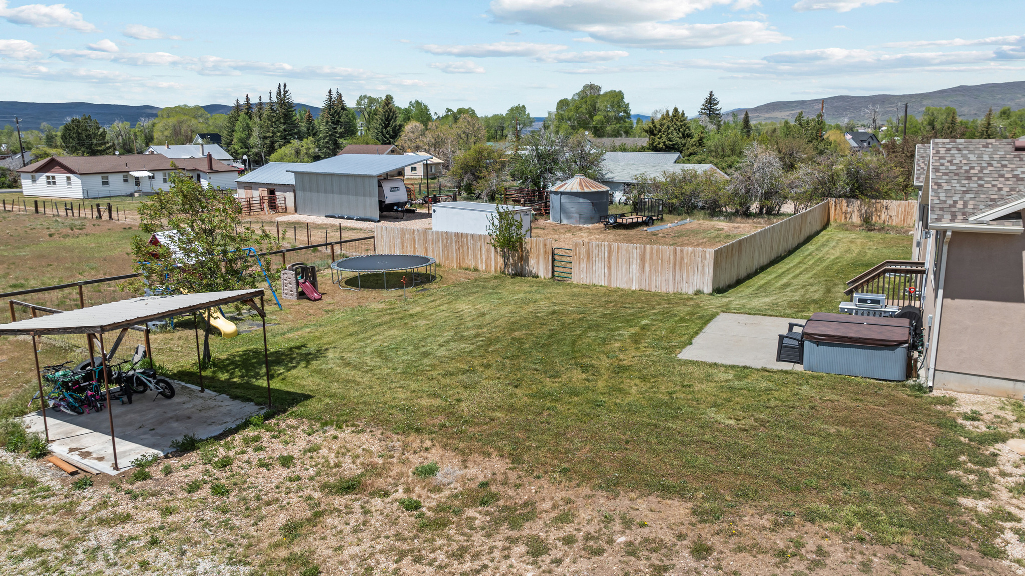 main property photo 36