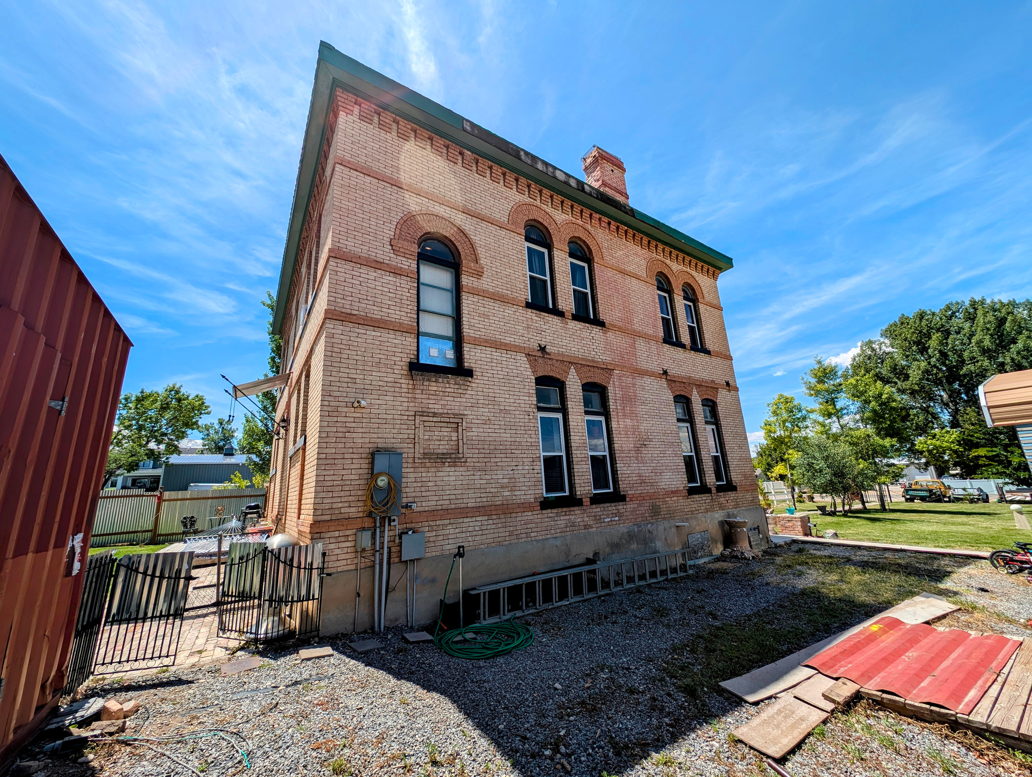 main property photo 9