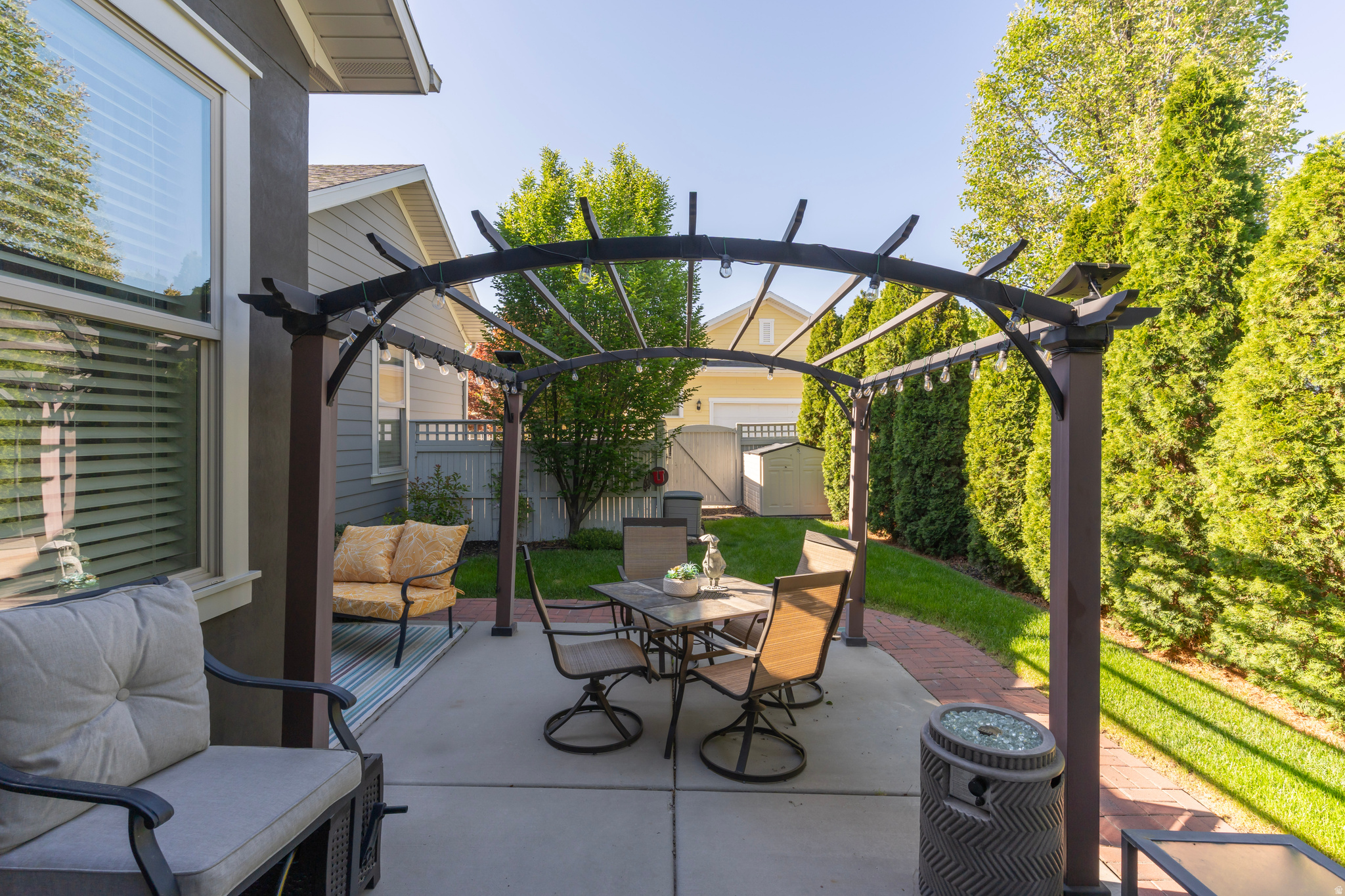 main property photo 40