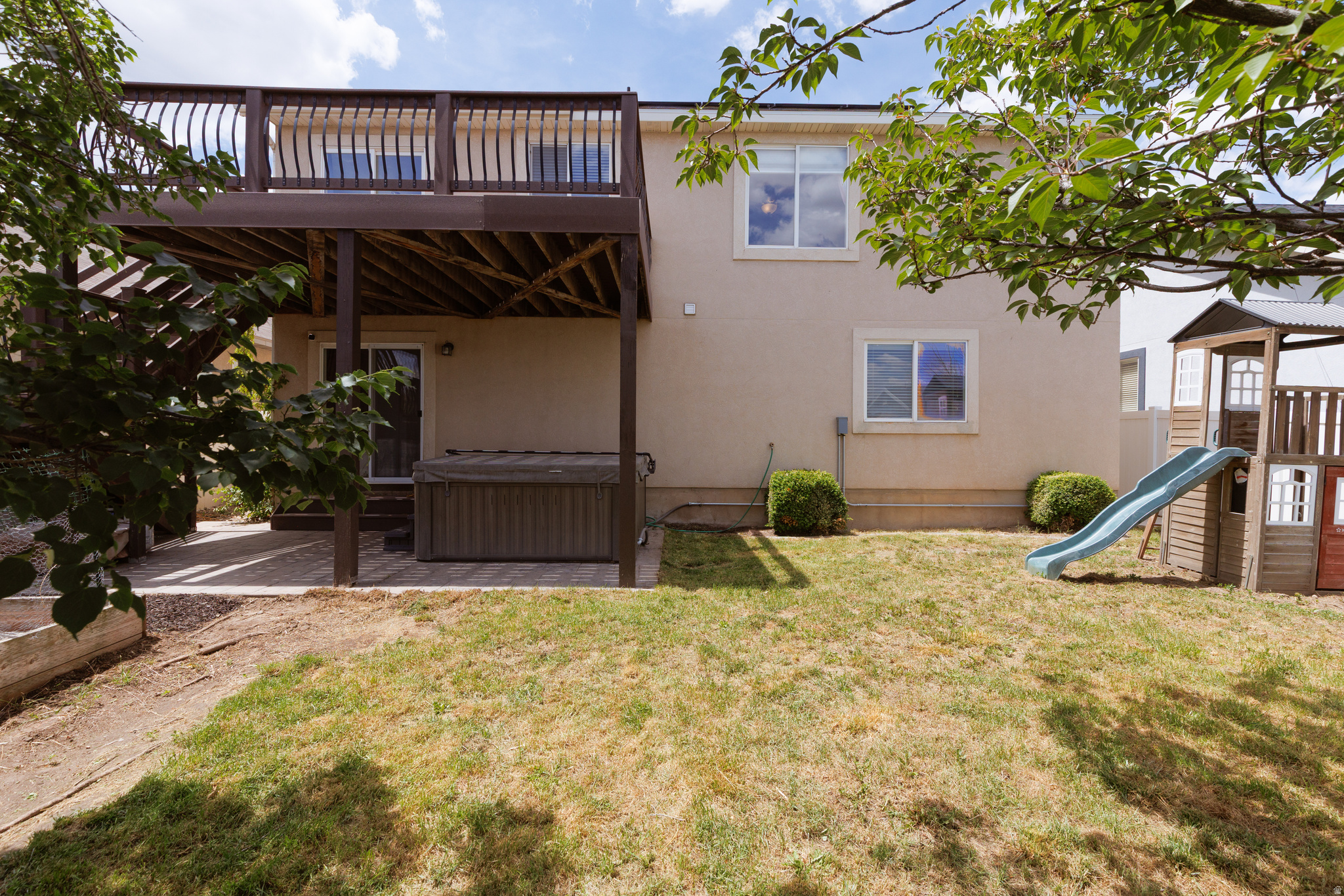 main property photo 17