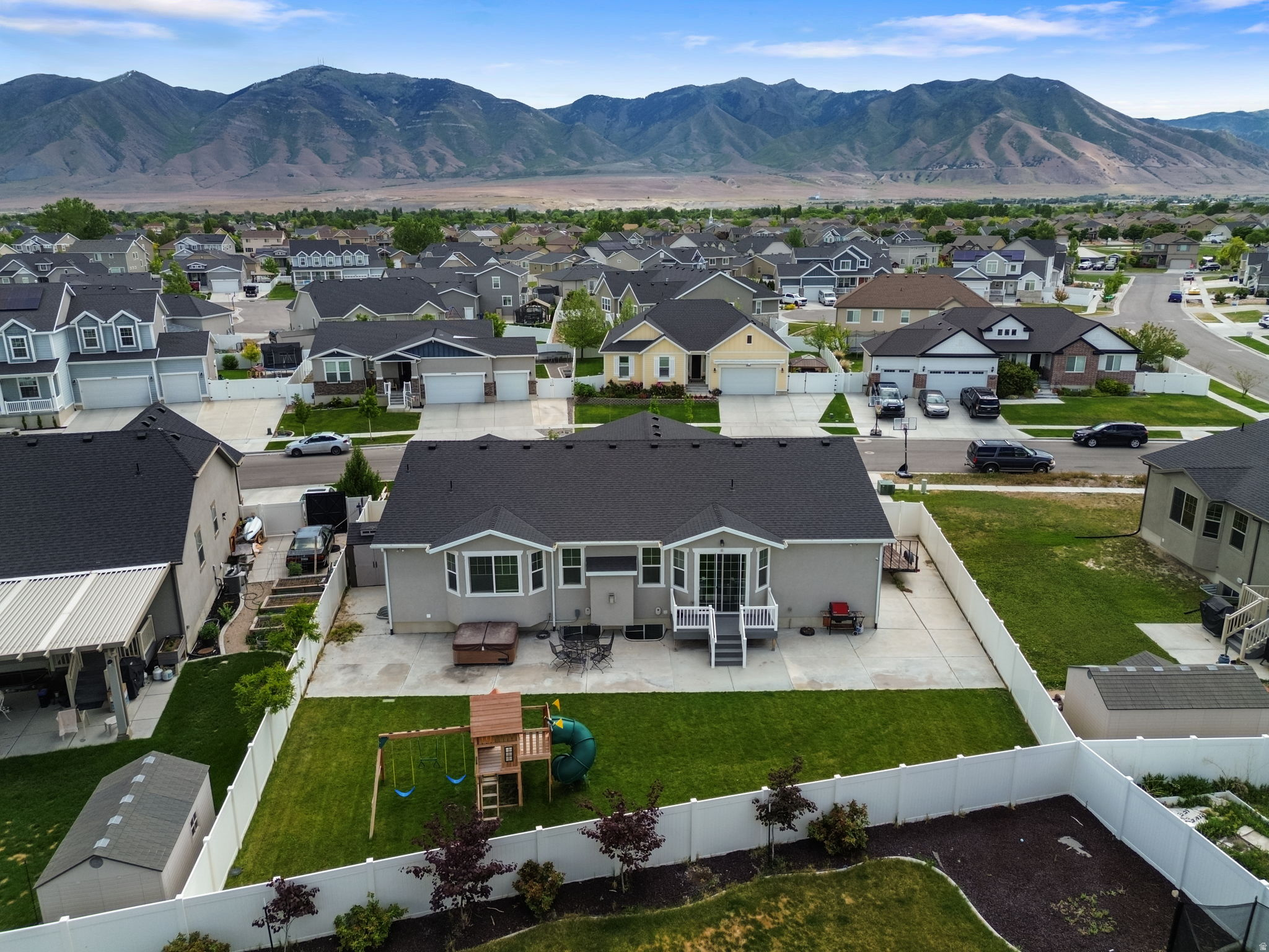 main property photo 41
