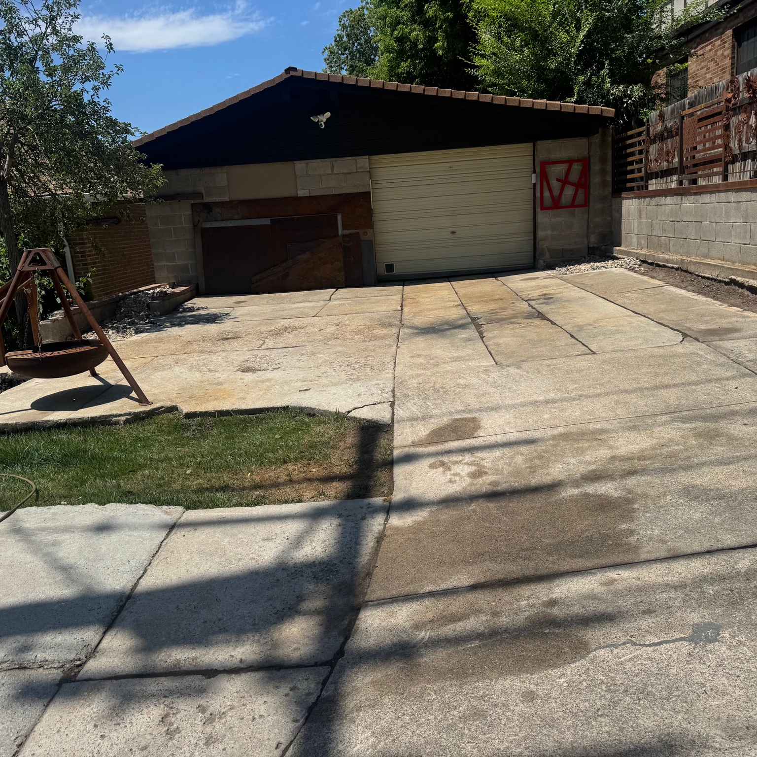 main property photo 40