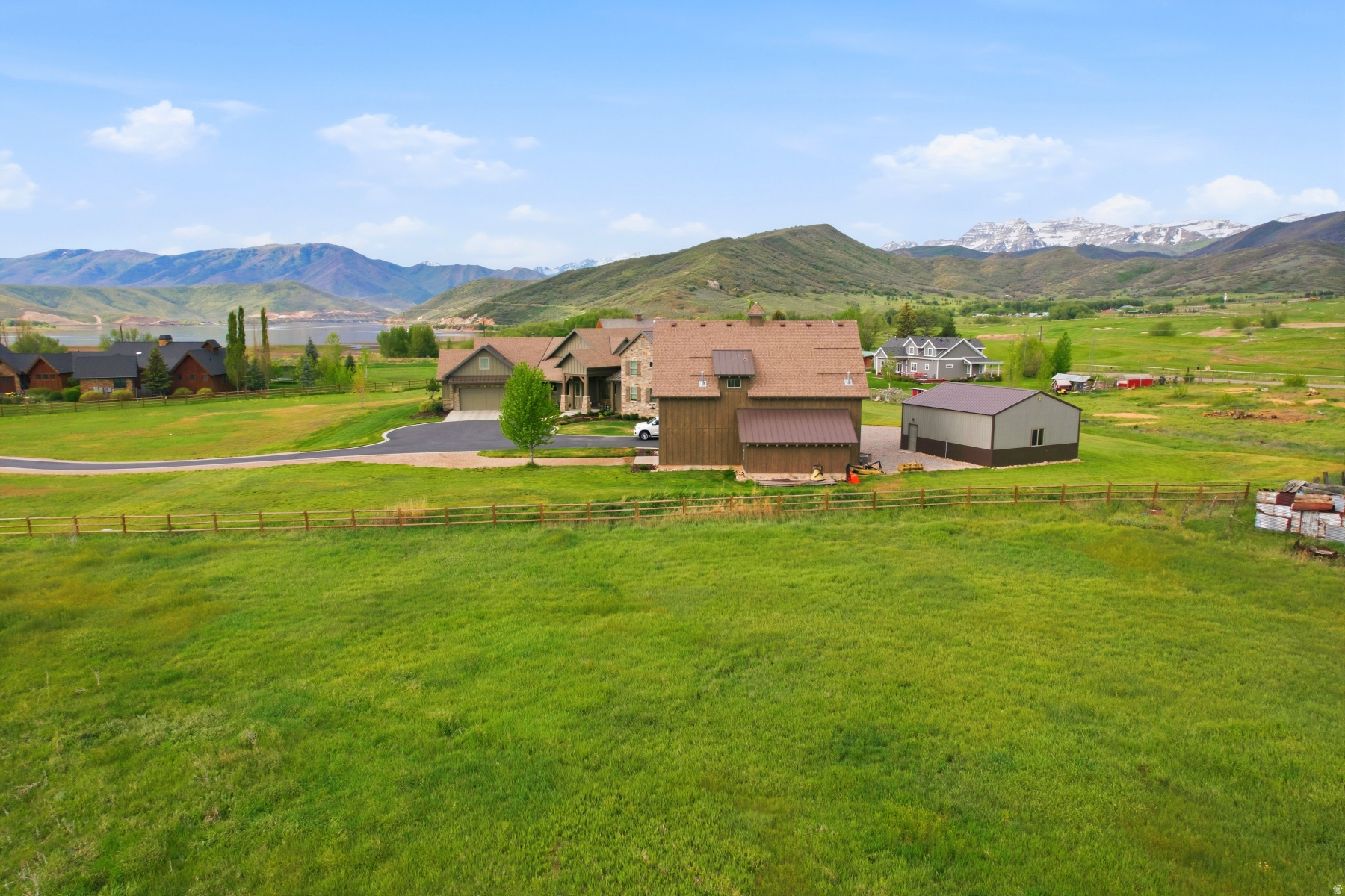 main property photo 13
