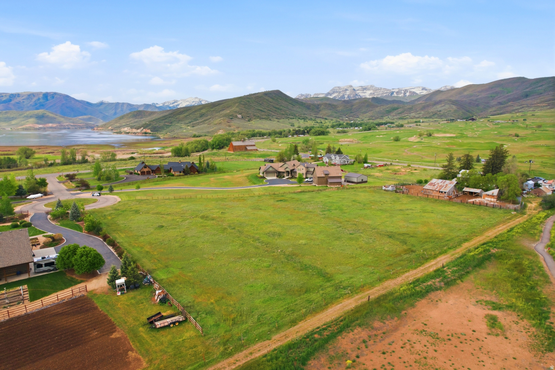 main property photo 17