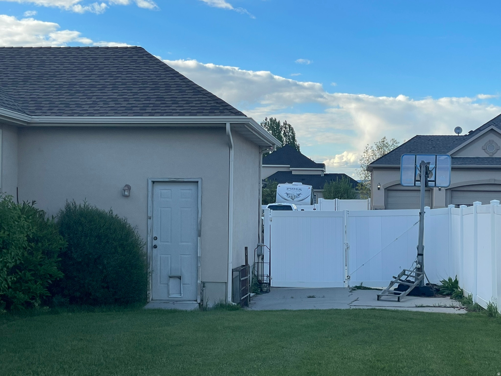 main property photo 44