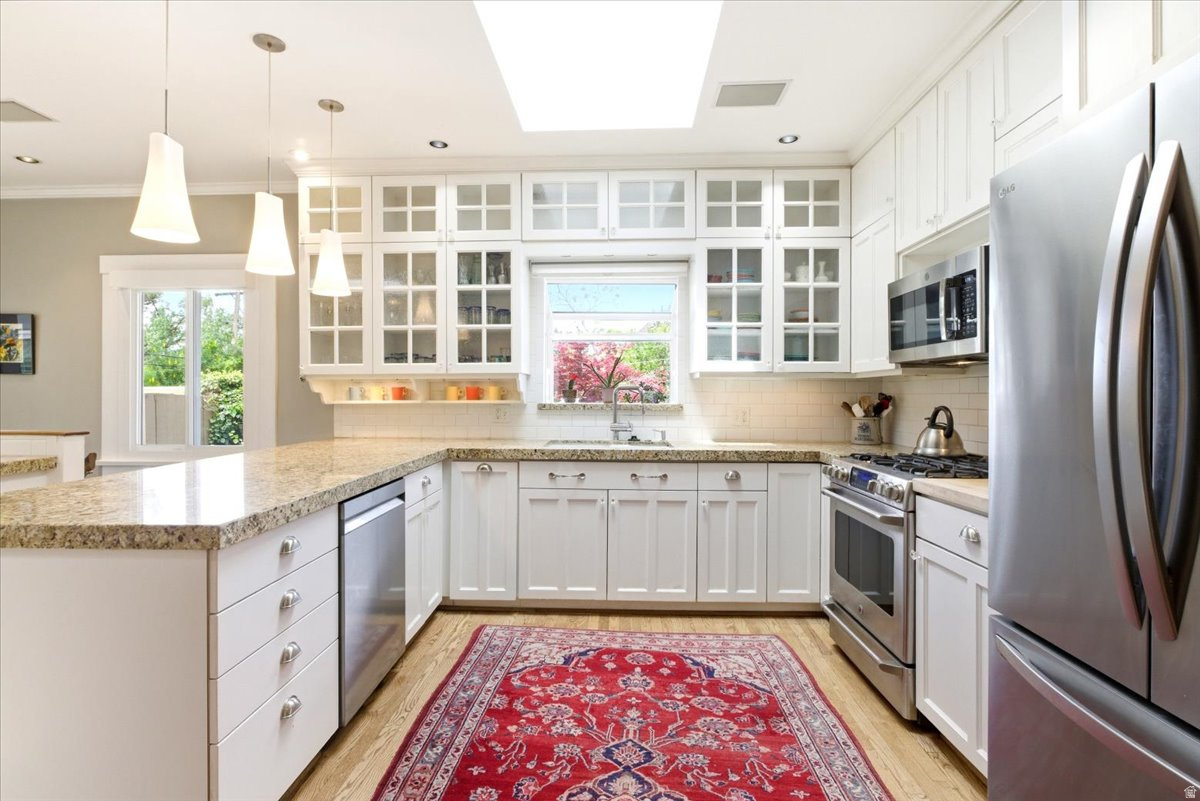 main property photo 9