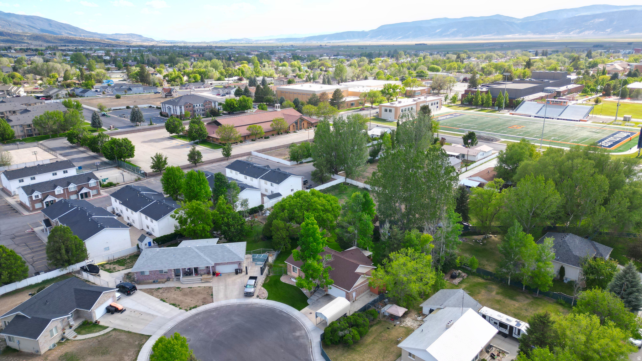 main property photo 8