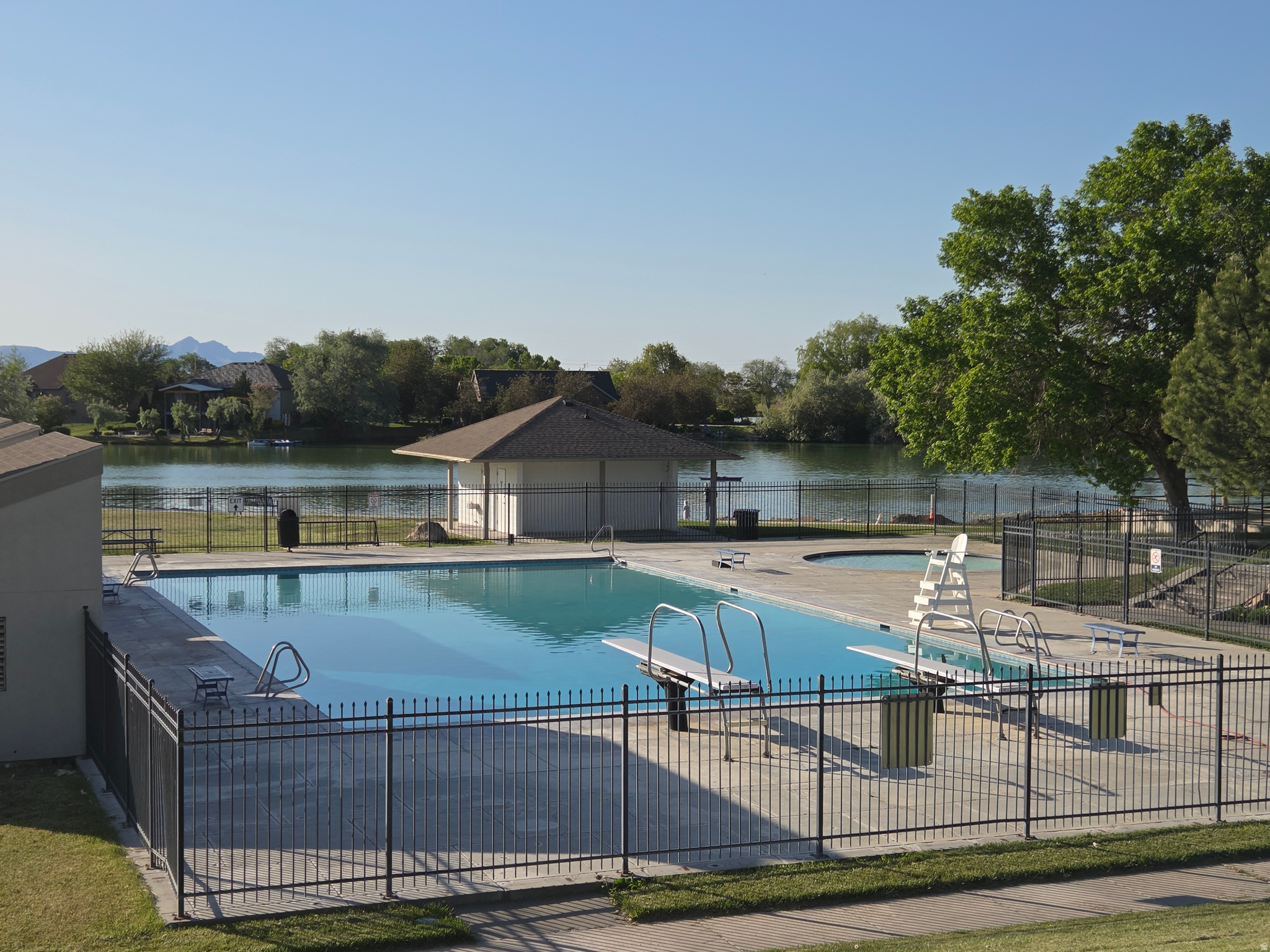 main property photo 20